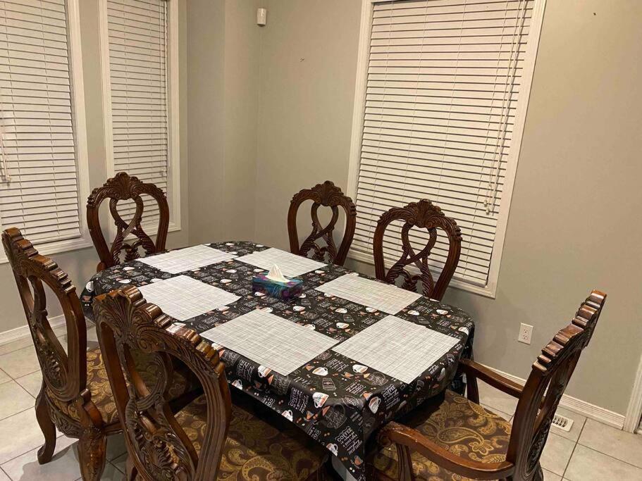 Adorable Ajax House for Rent
