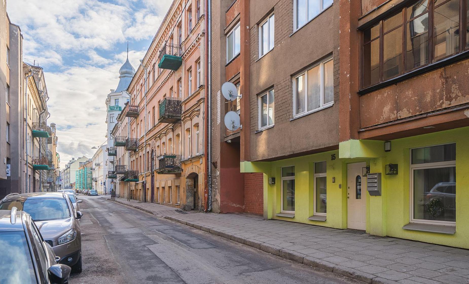 Station Self Check-in Apartments - Lollo Stay view 3