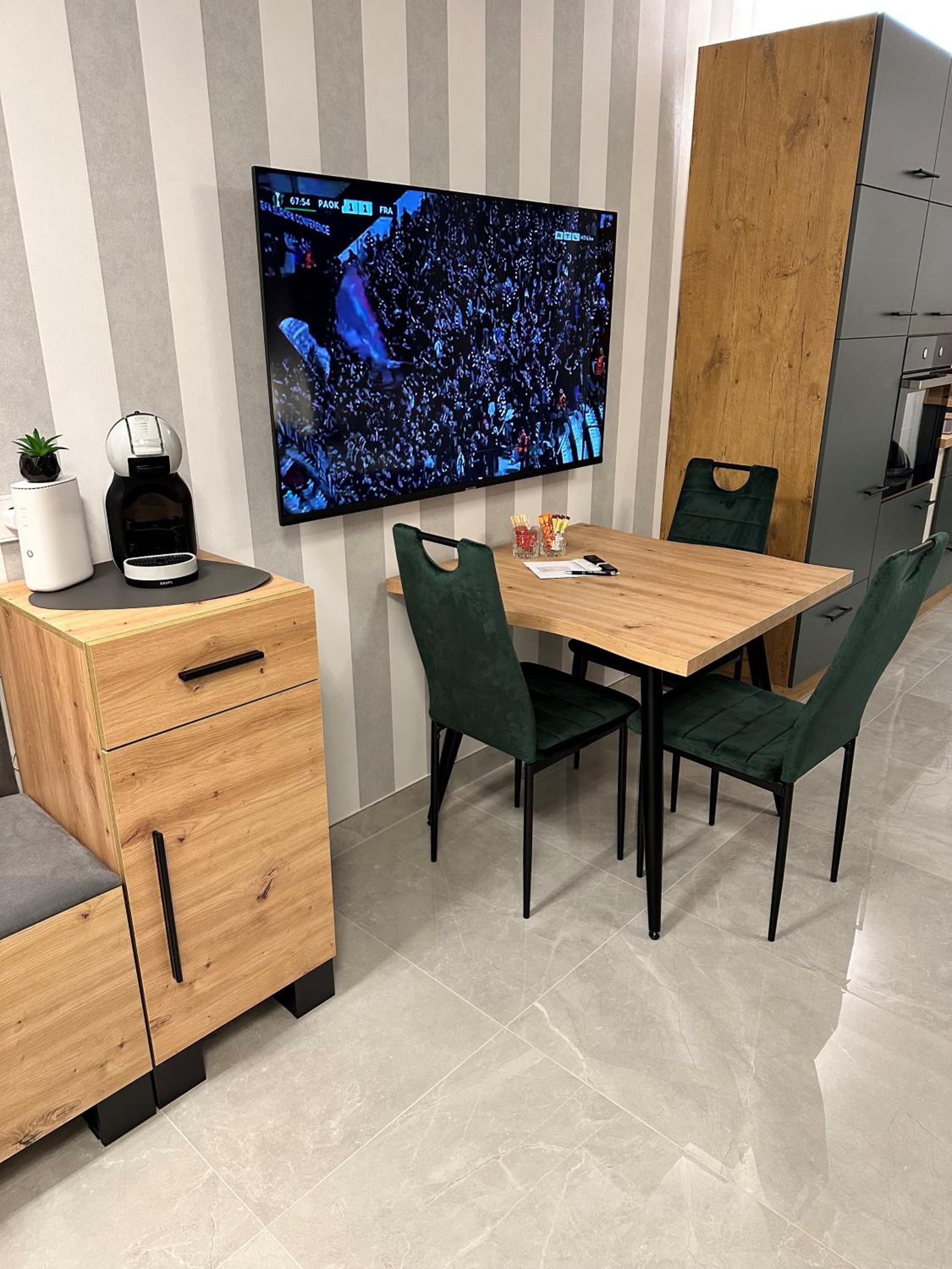 FeWo SKY21 * Langen EXKLUSIVES APPARTMENT Vollausstattung / zentrale Lage *NEU*