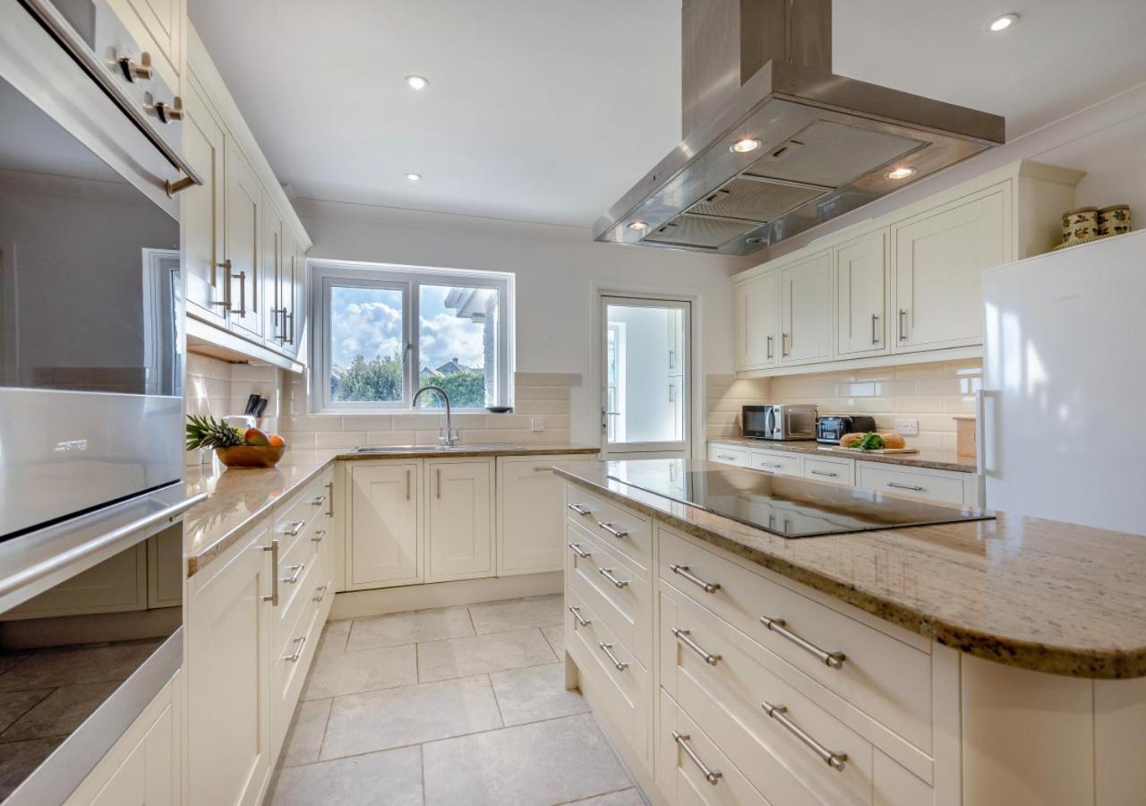 6 Bed in Padstow oc-p00006