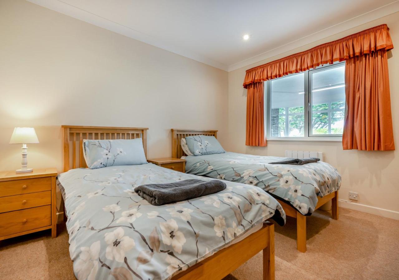 6 Bed in Padstow oc-p00006
