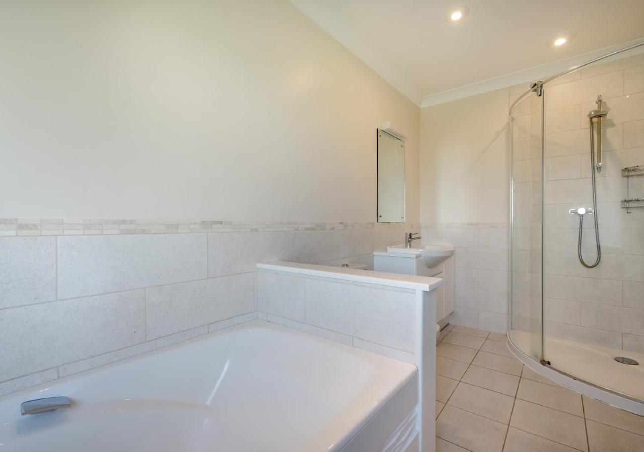 6 Bed in Padstow oc-p00006