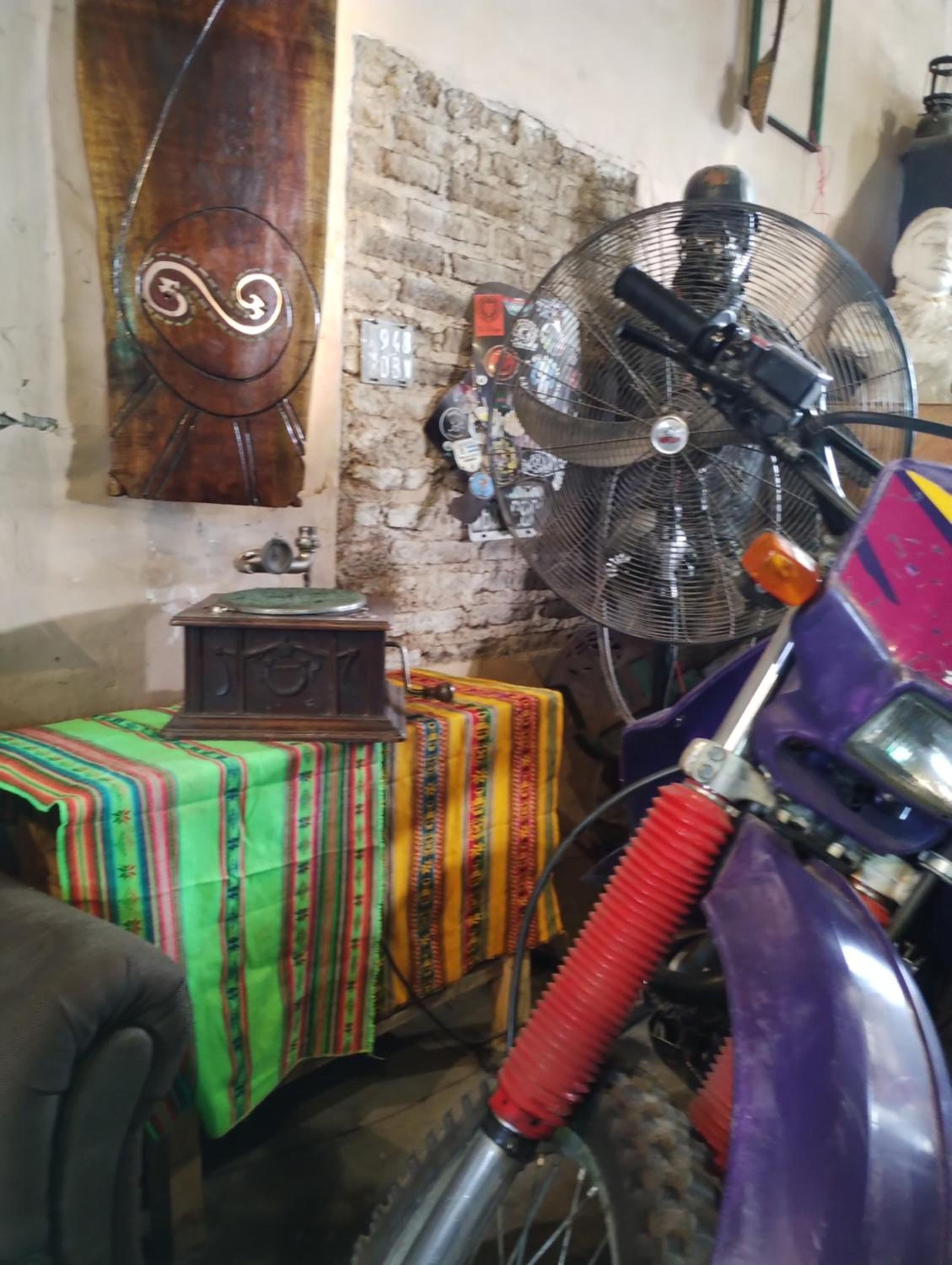 Motoposada Campera Negra