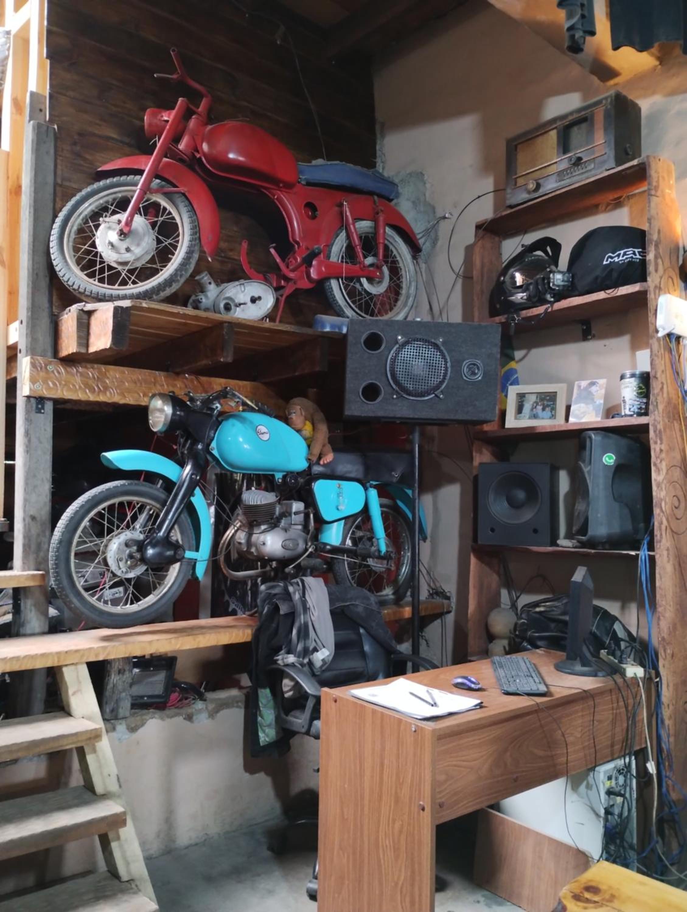 Motoposada Campera Negra