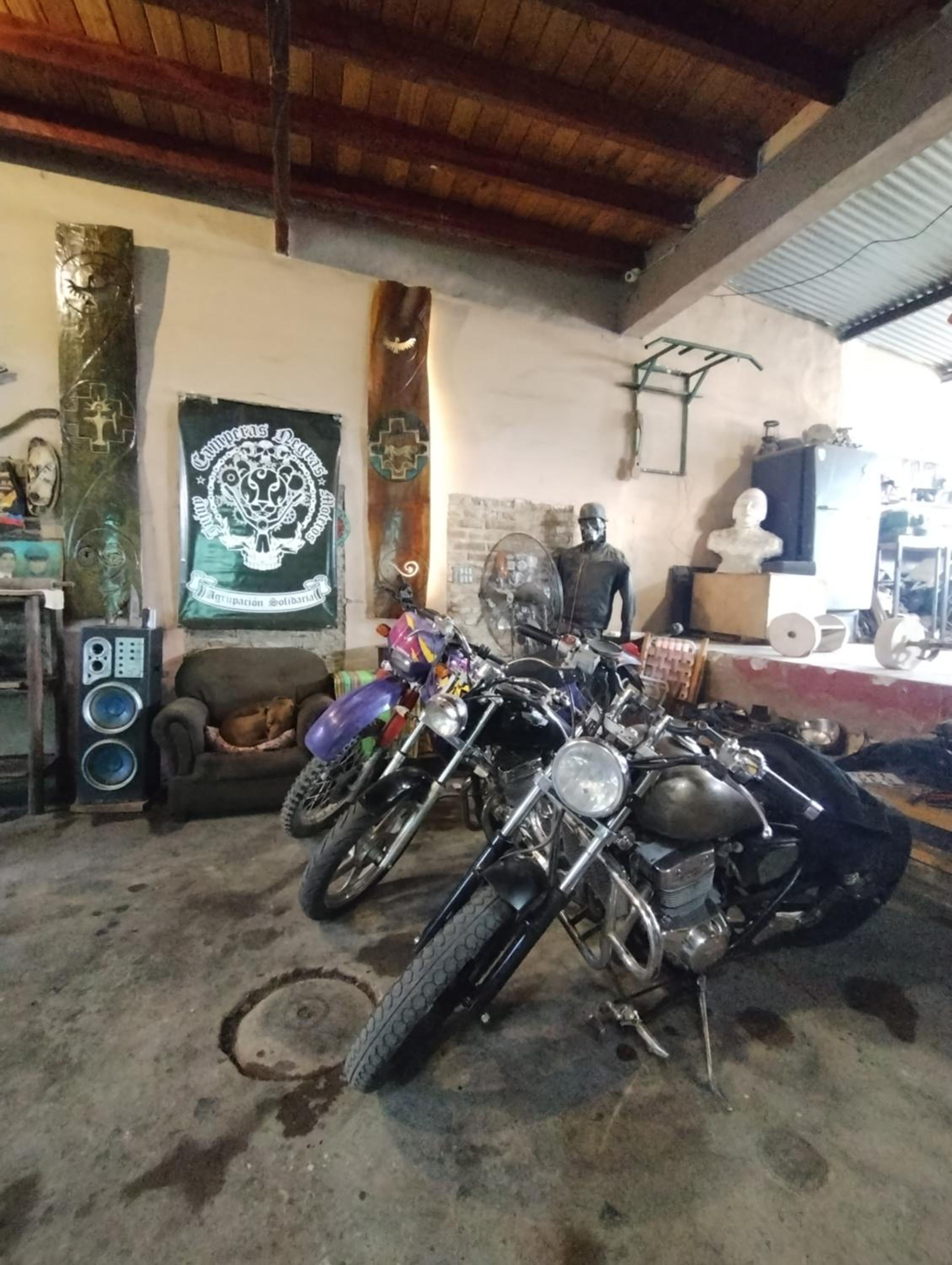 Motoposada Campera Negra