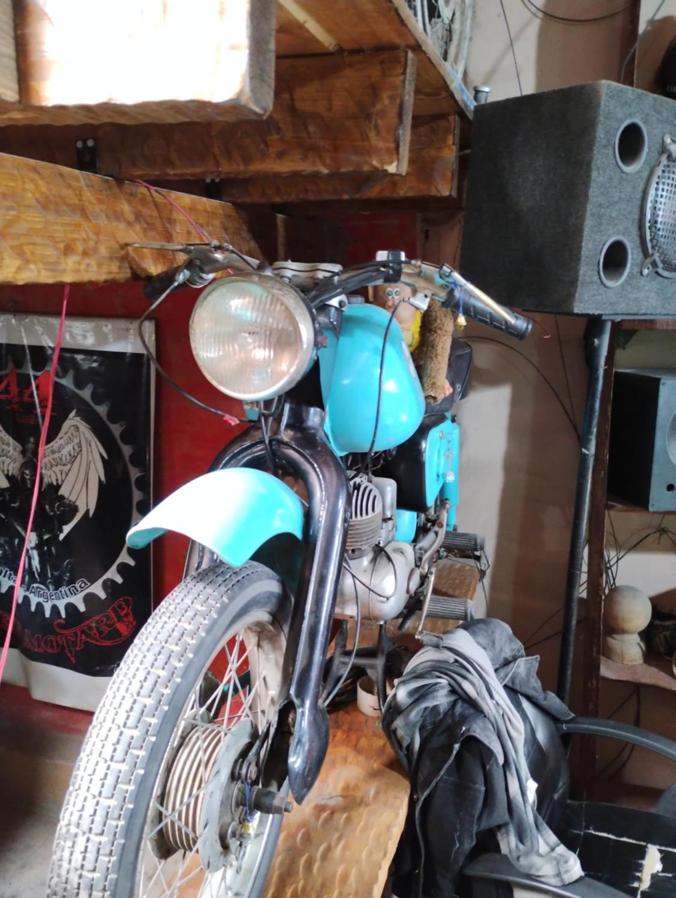 Motoposada Campera Negra