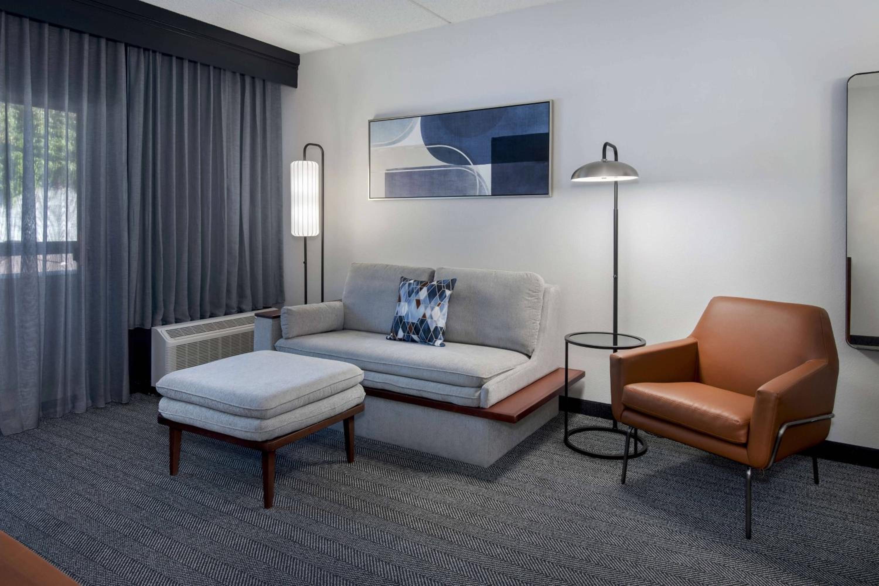 Norwalk CA Vacations - Courtyard by Marriott Norwalk - Property Image 15