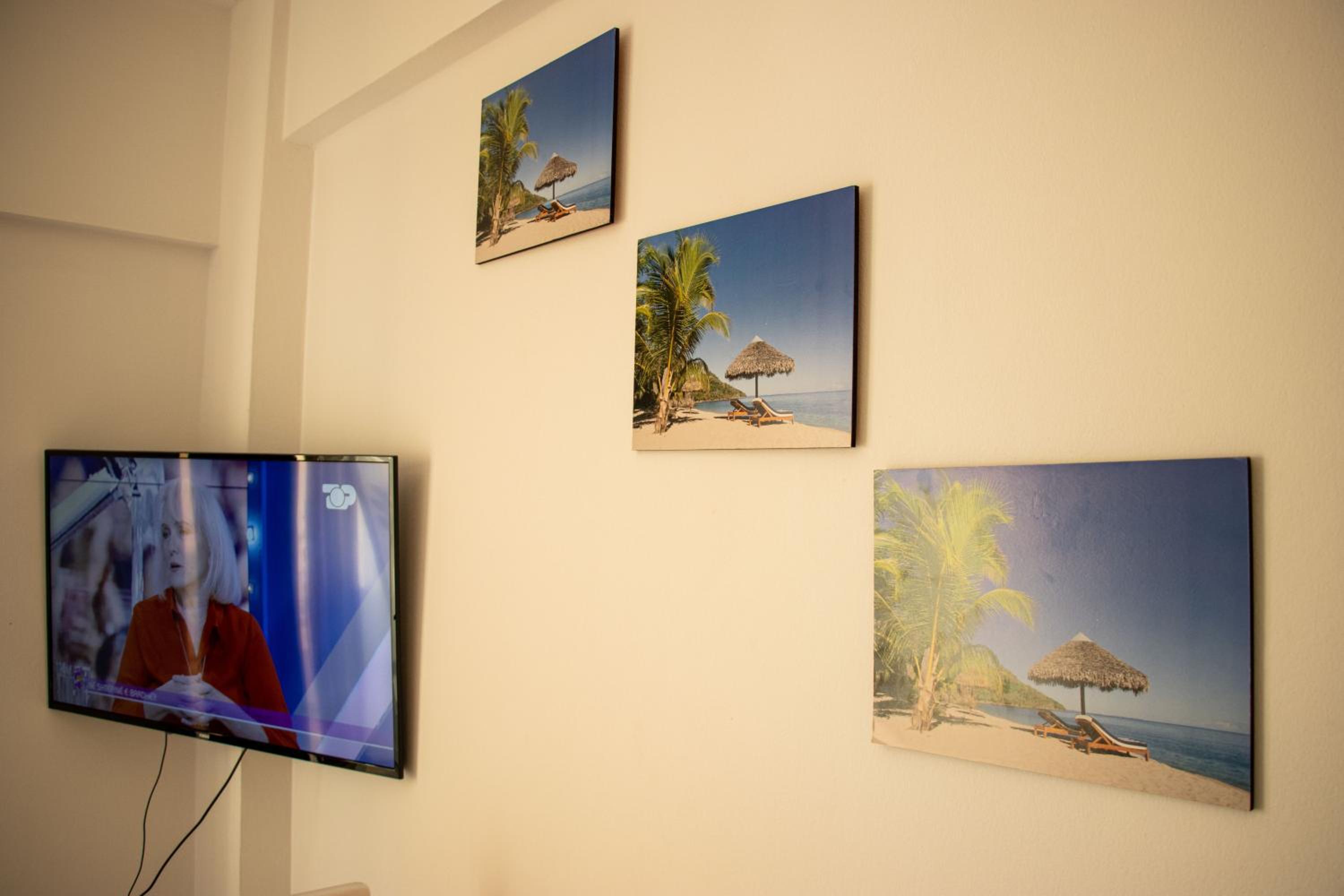 Amazing Paradise Sensation 2 Bedroom Luxury Apartment with a Jacuzzi