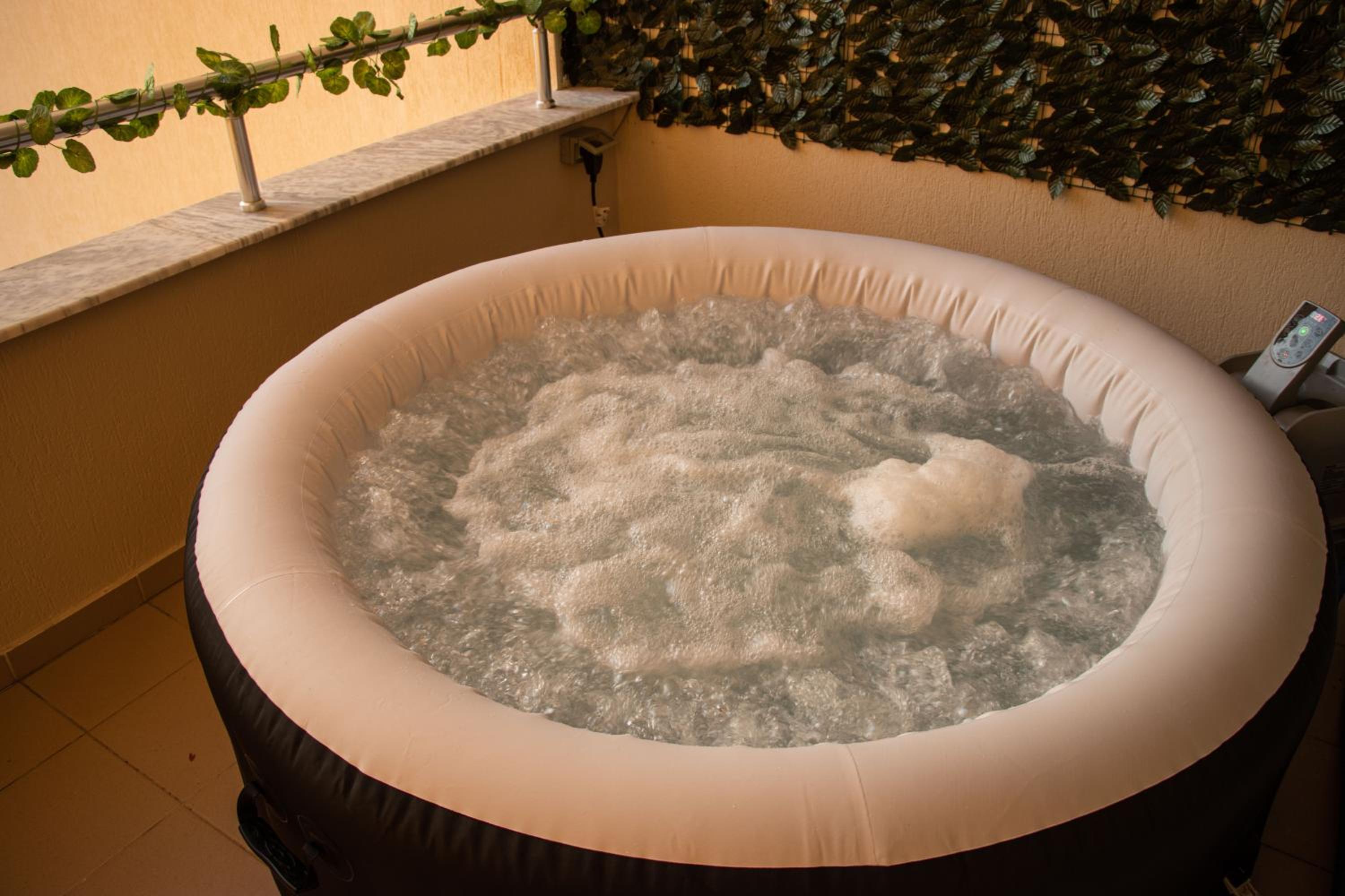 Amazing Paradise Sensation 2 Bedroom Luxury Apartment with a Jacuzzi