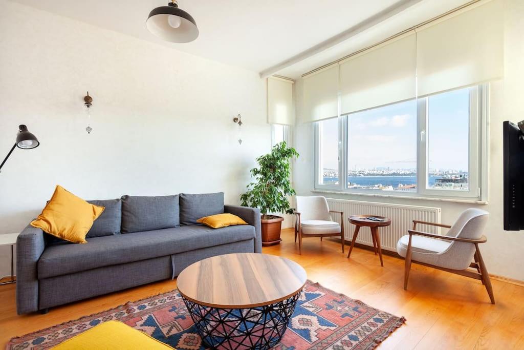 Bosphorus view, central location