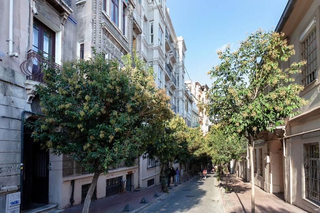 Bosphorus view, central location