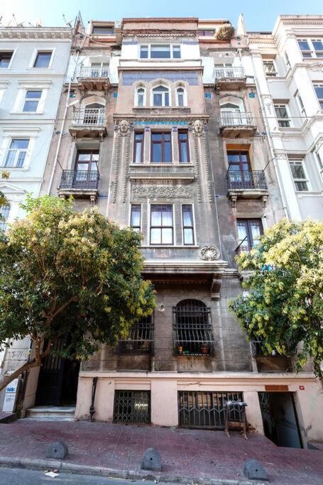 Bosphorus view, central location