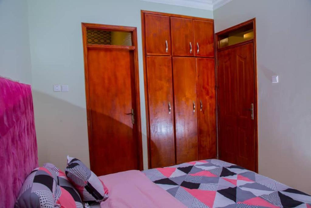 Kisaasi Round about apartment