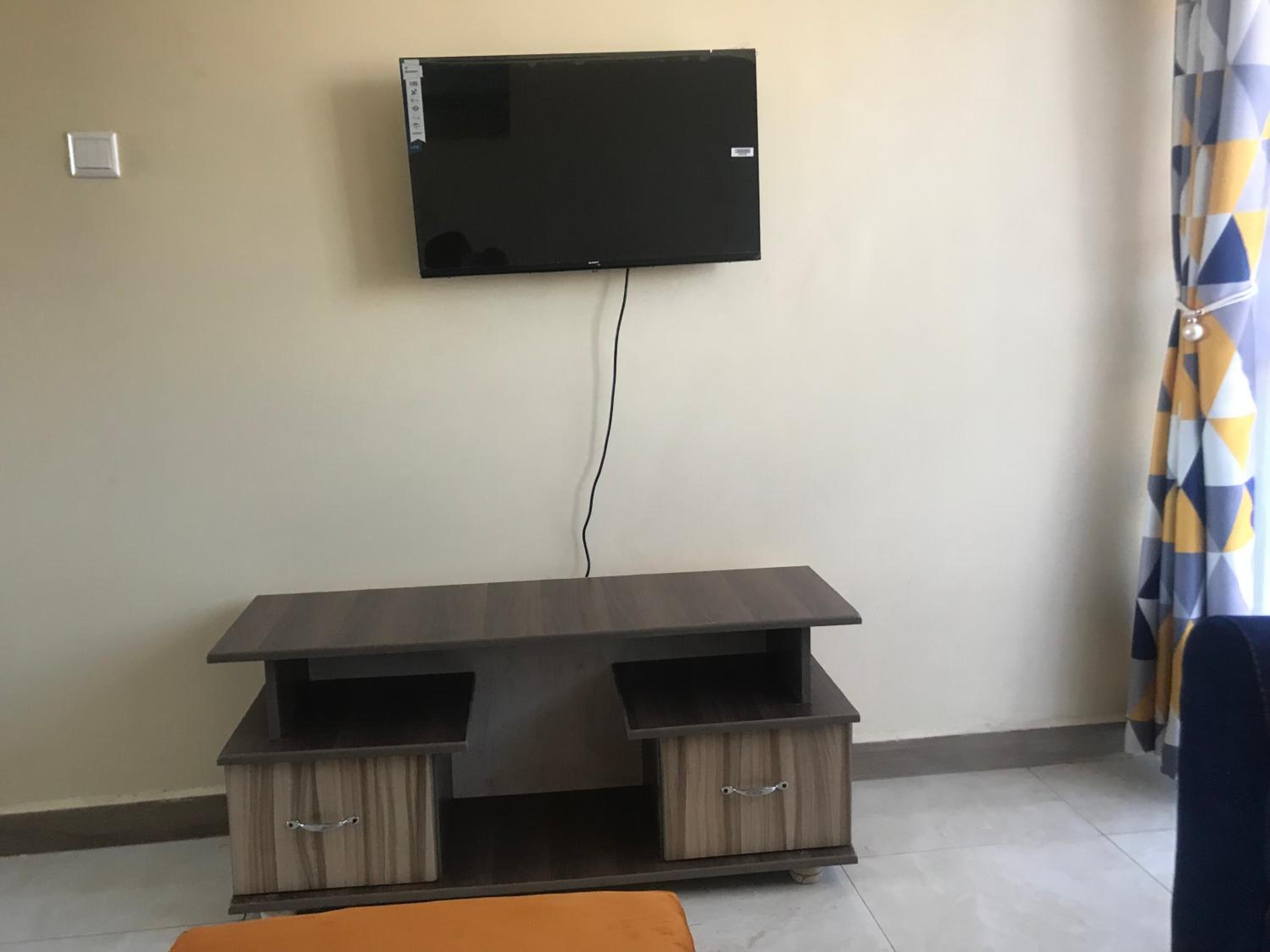 Kisaasi Round about apartment