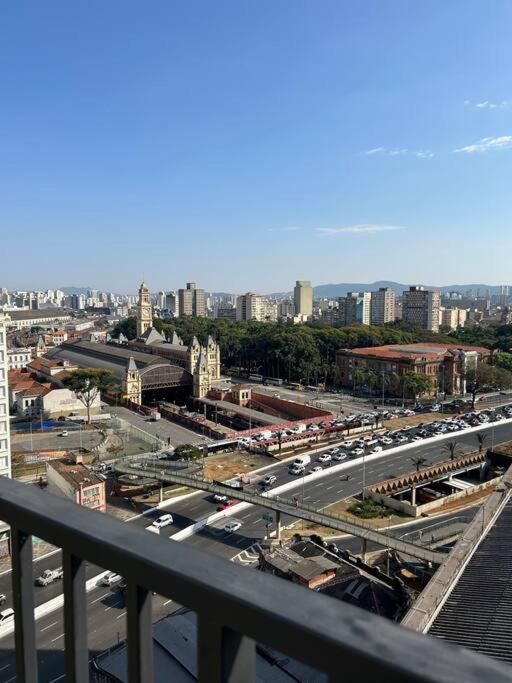 Apto lindo em frente Metro Luz