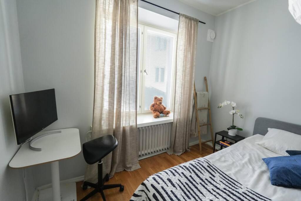 Top Floor Apartment for Urban Explorers & Remote Working view 2