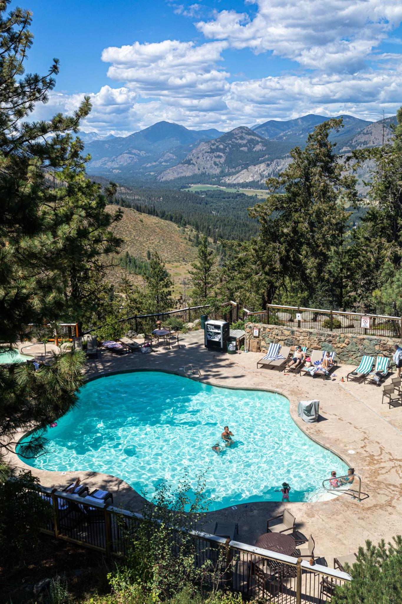 Sun Mountain Lodge