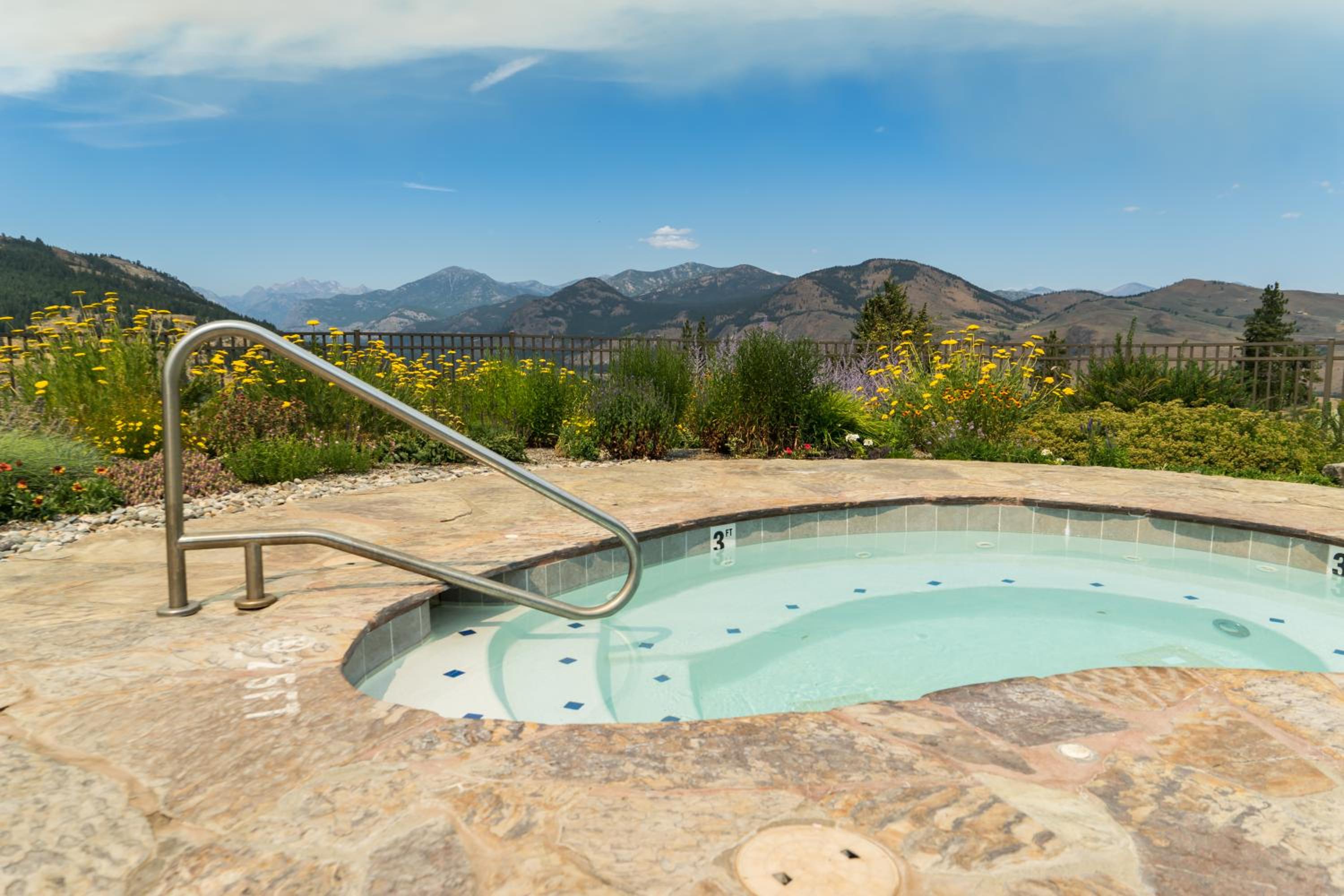 Sun Mountain Lodge