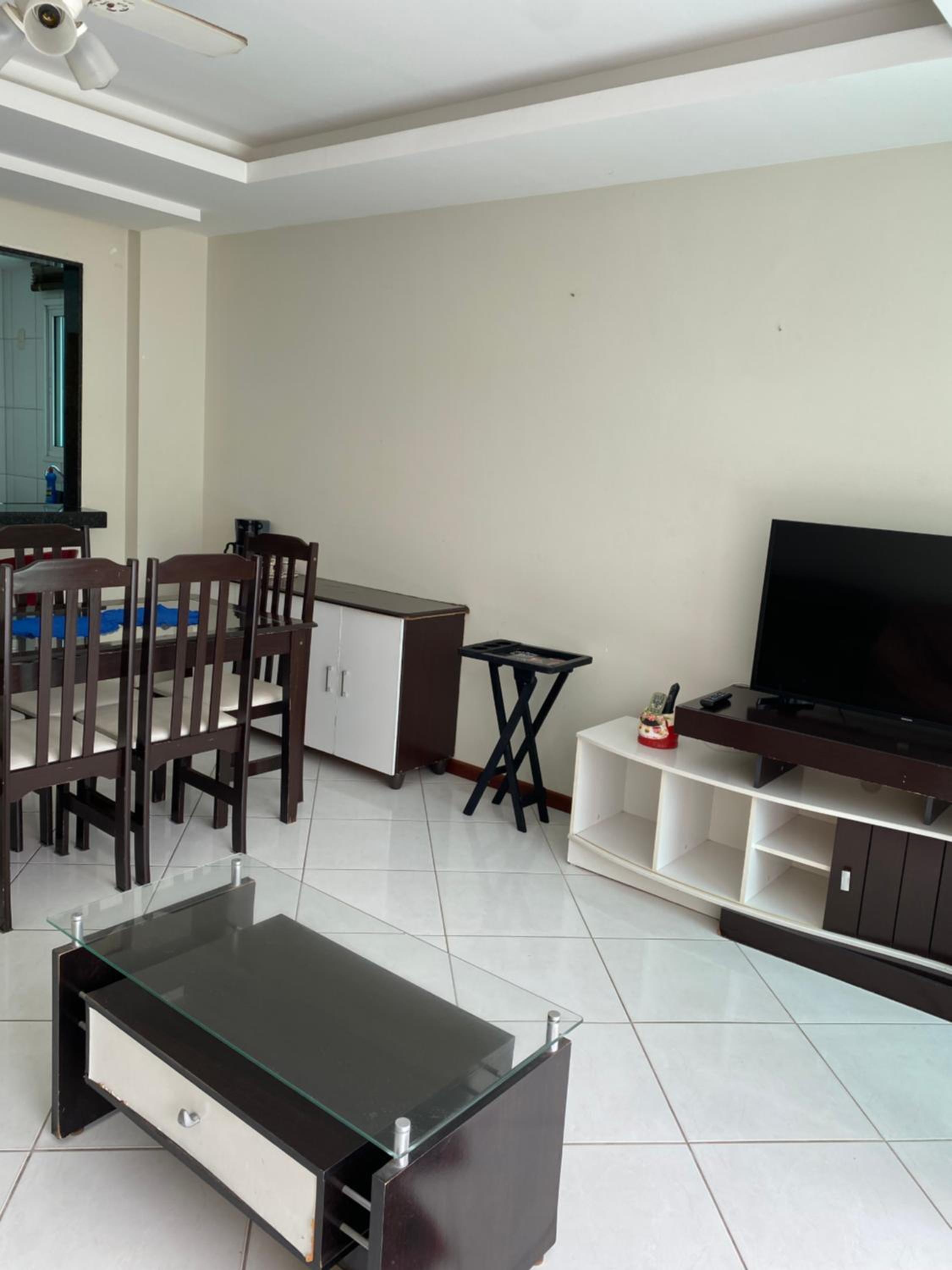 Ap prédio frente mar/pé na areia
