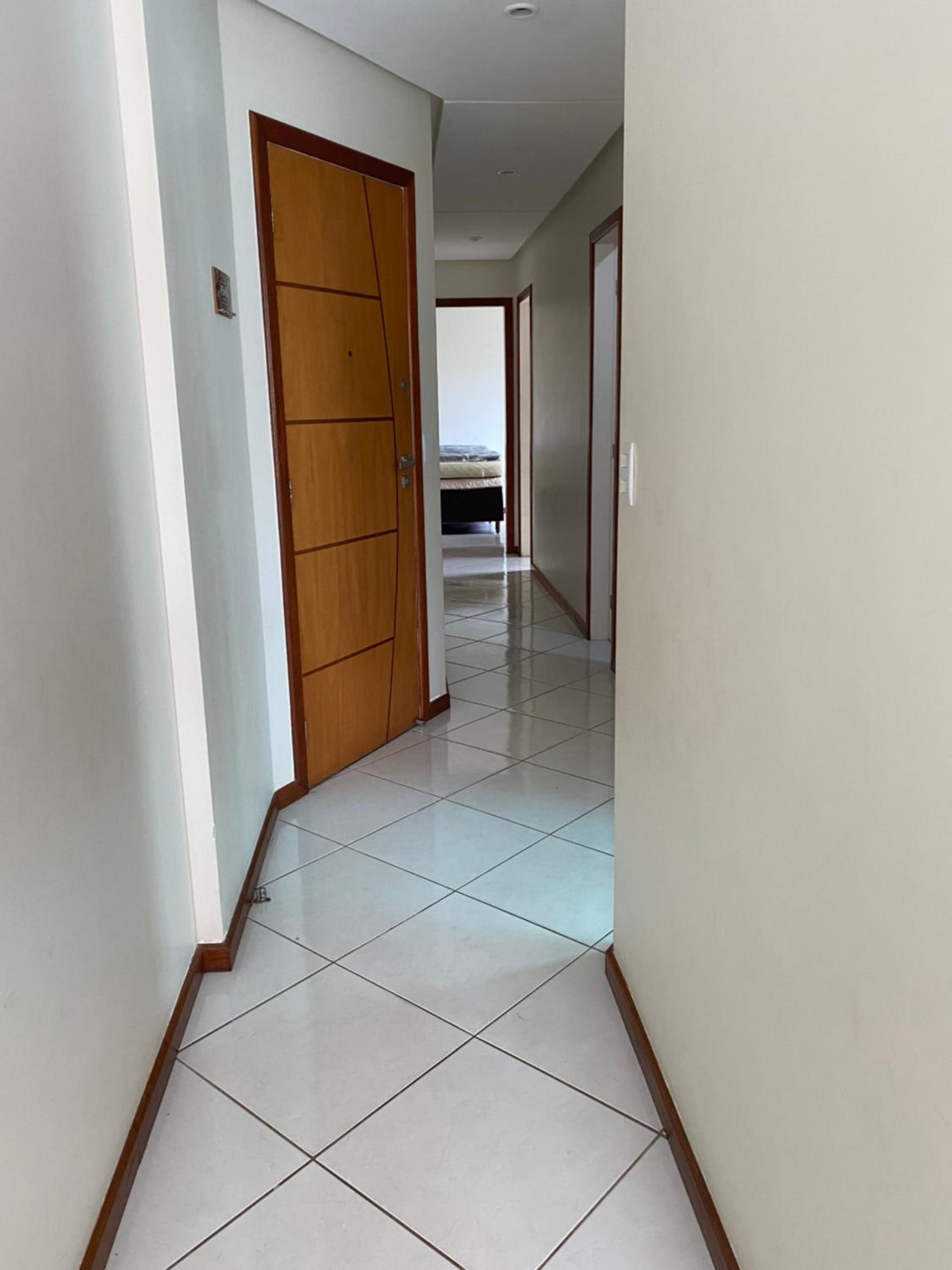 Ap prédio frente mar/pé na areia