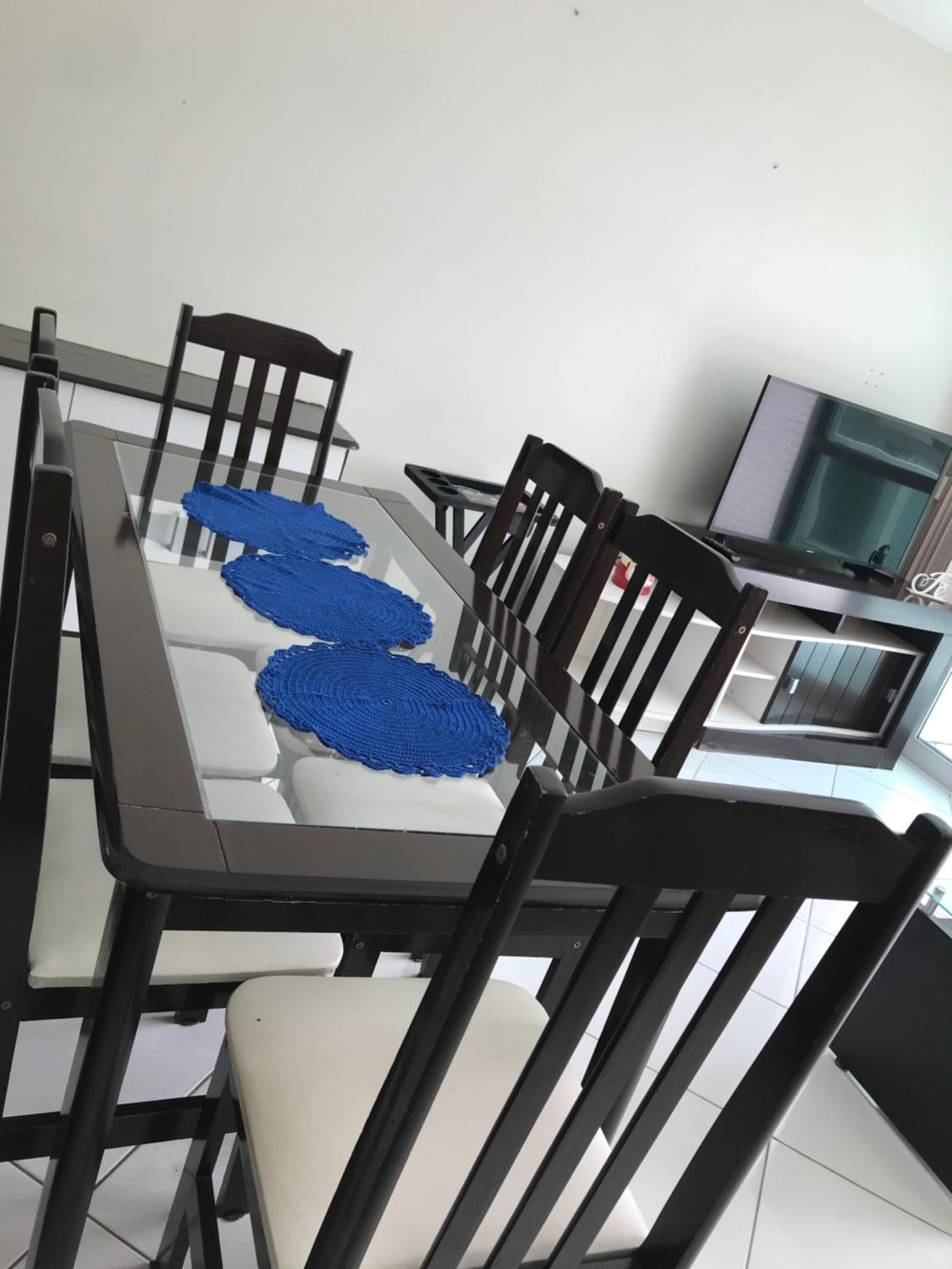 Ap prédio frente mar/pé na areia