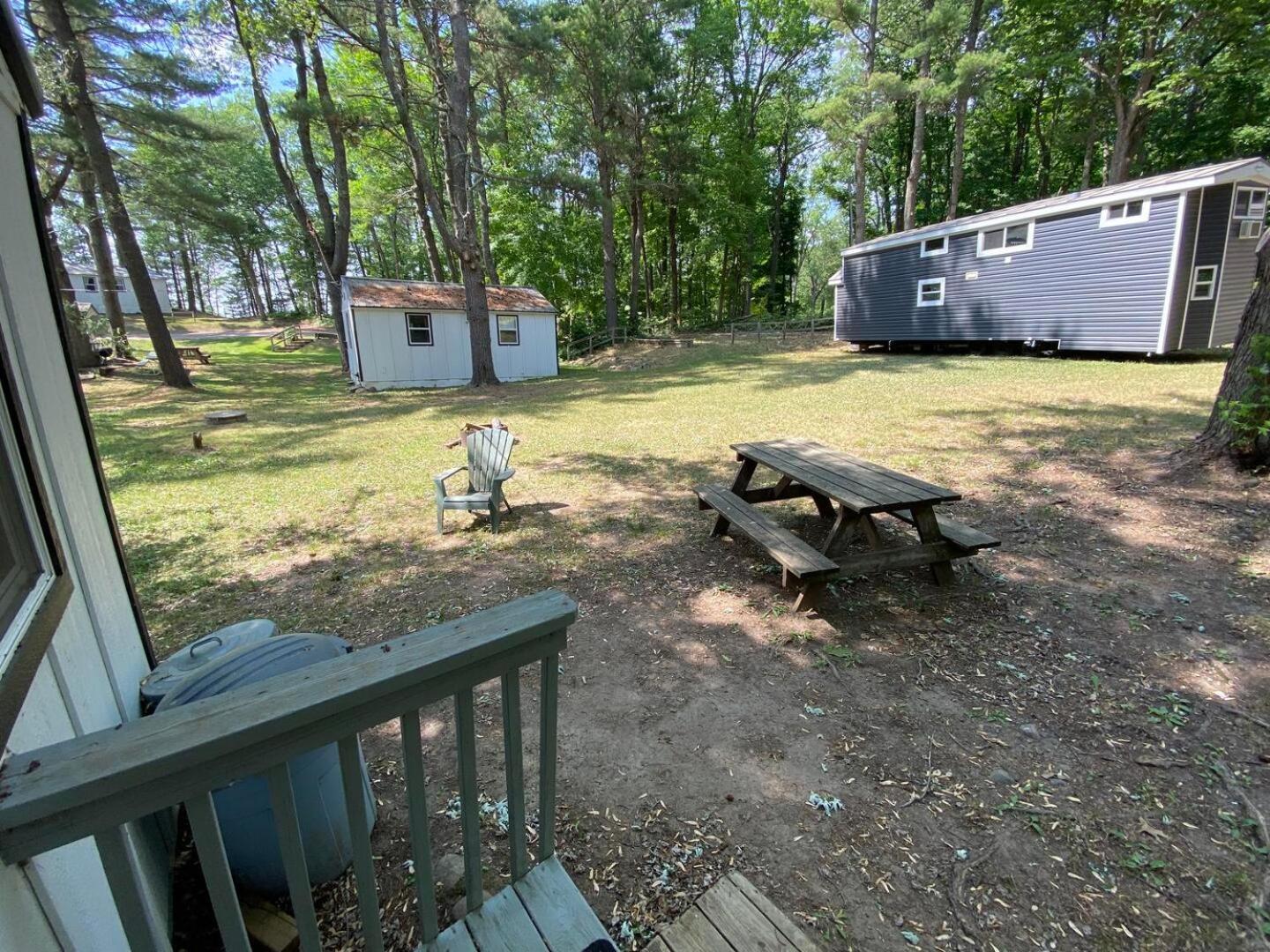 Lincolnwood Cabin 6 view 4