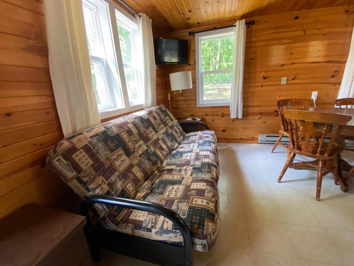Lincolnwood Cabin 4 view 4