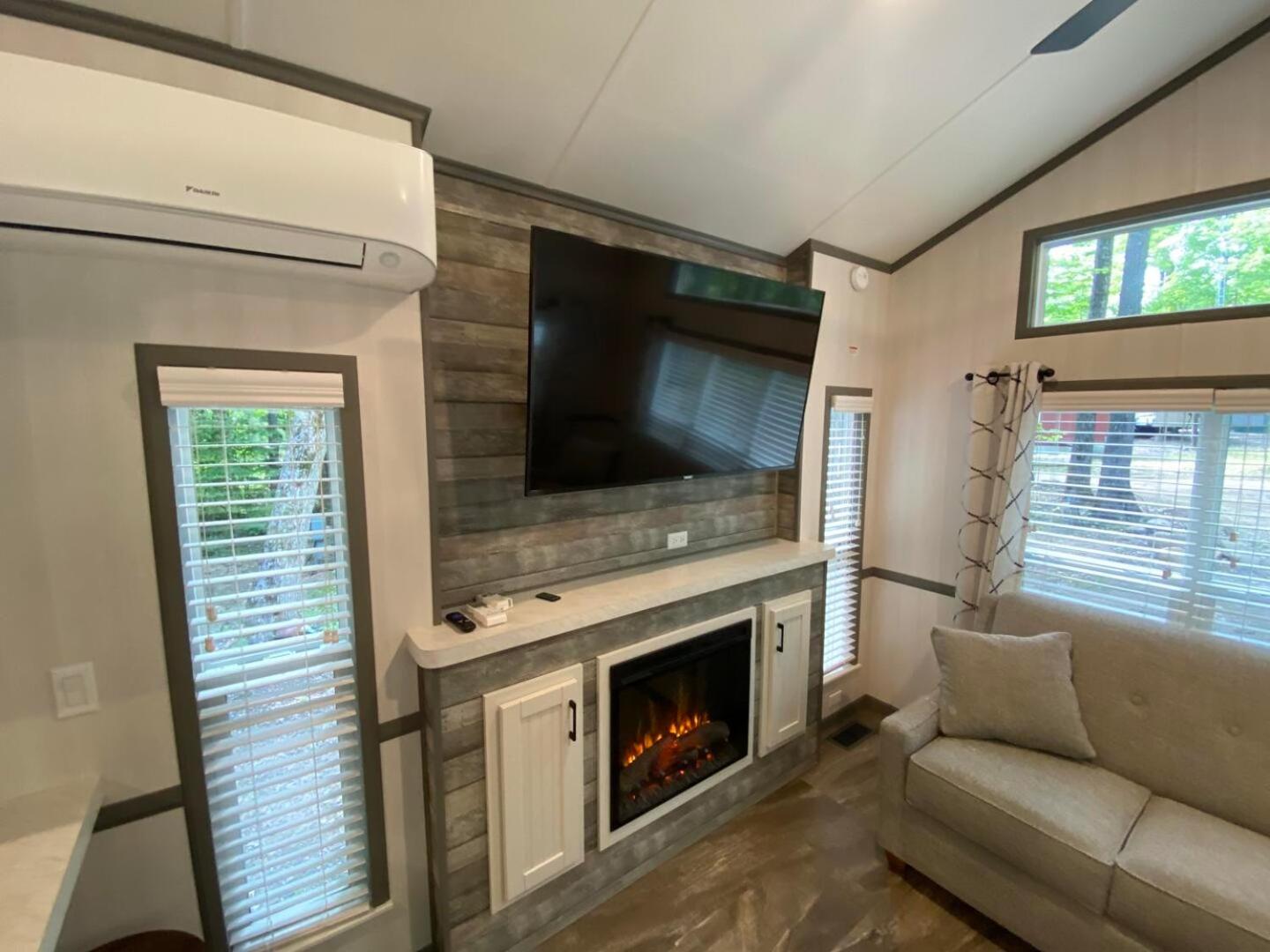 Lincolnwood Tiny House 13 view 4