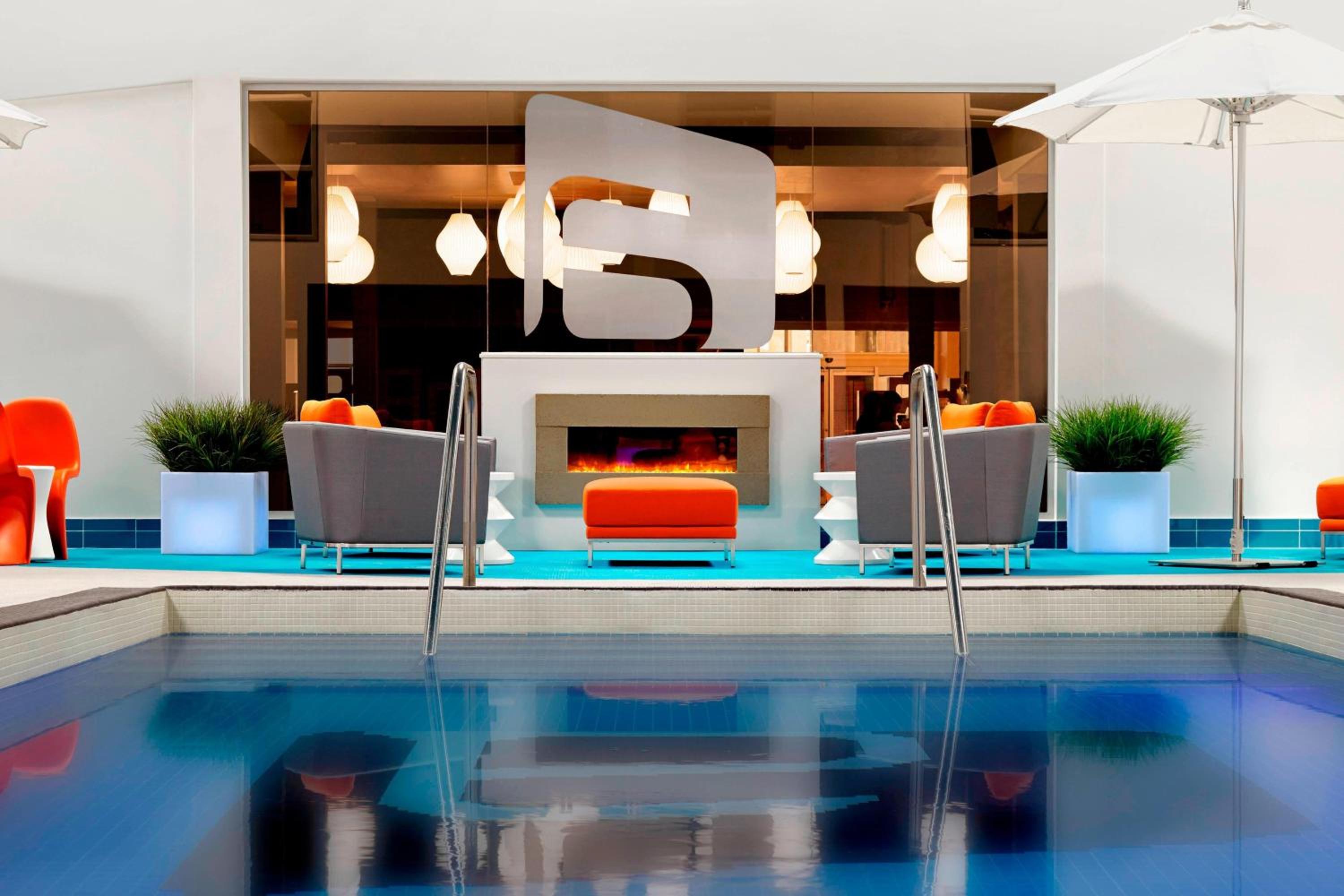 Hotel Aloft Hotel Calgary University - Image 1