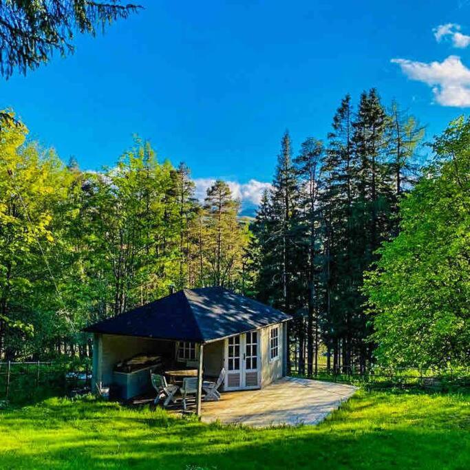 Scottish Highland Cottage Tyndrum Upper Station view 4
