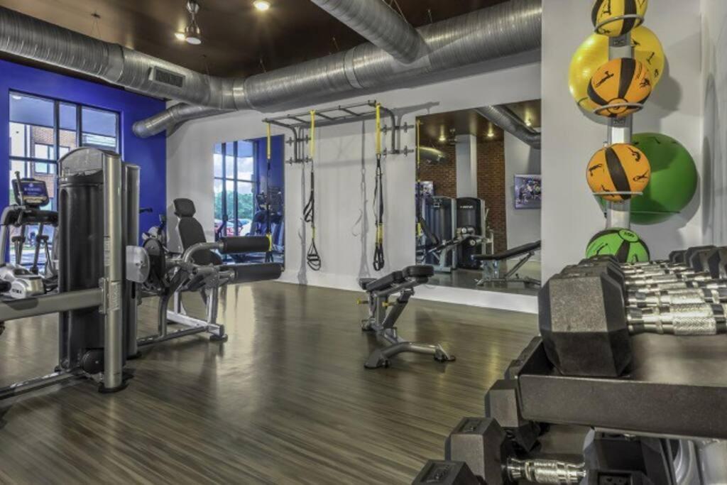 Modern Luxury ~ King Bed ~ 1BR in Plaza Midwood view 5
