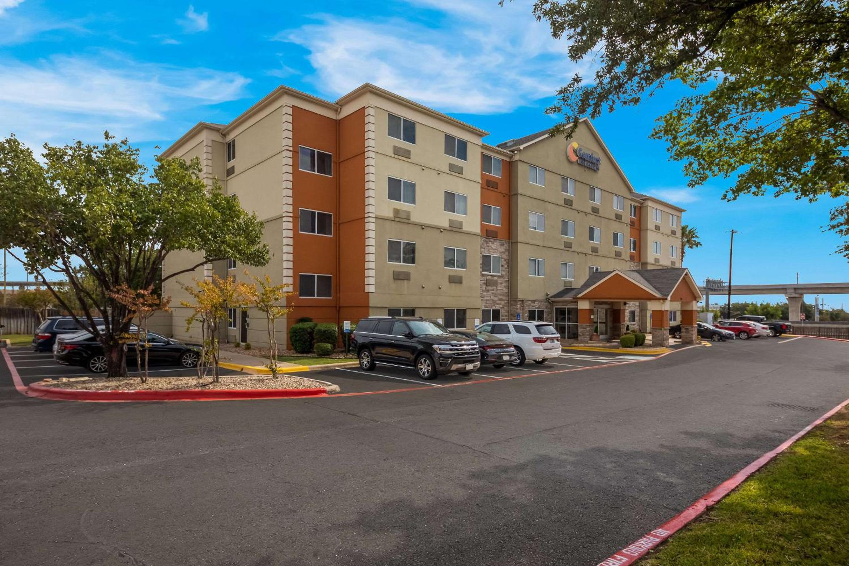 Comfort Inn & Suites-0