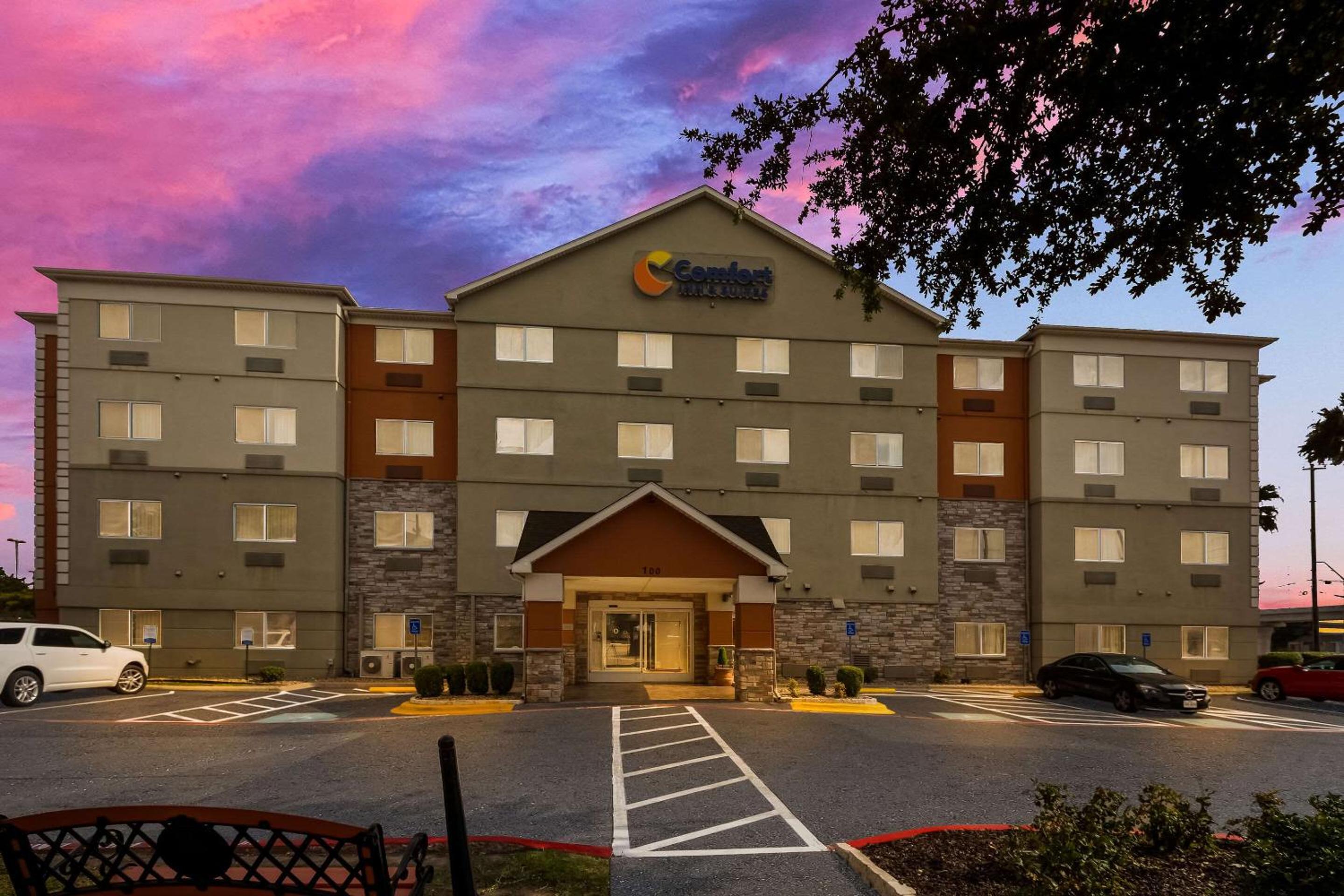 Comfort Inn & Suites-1
