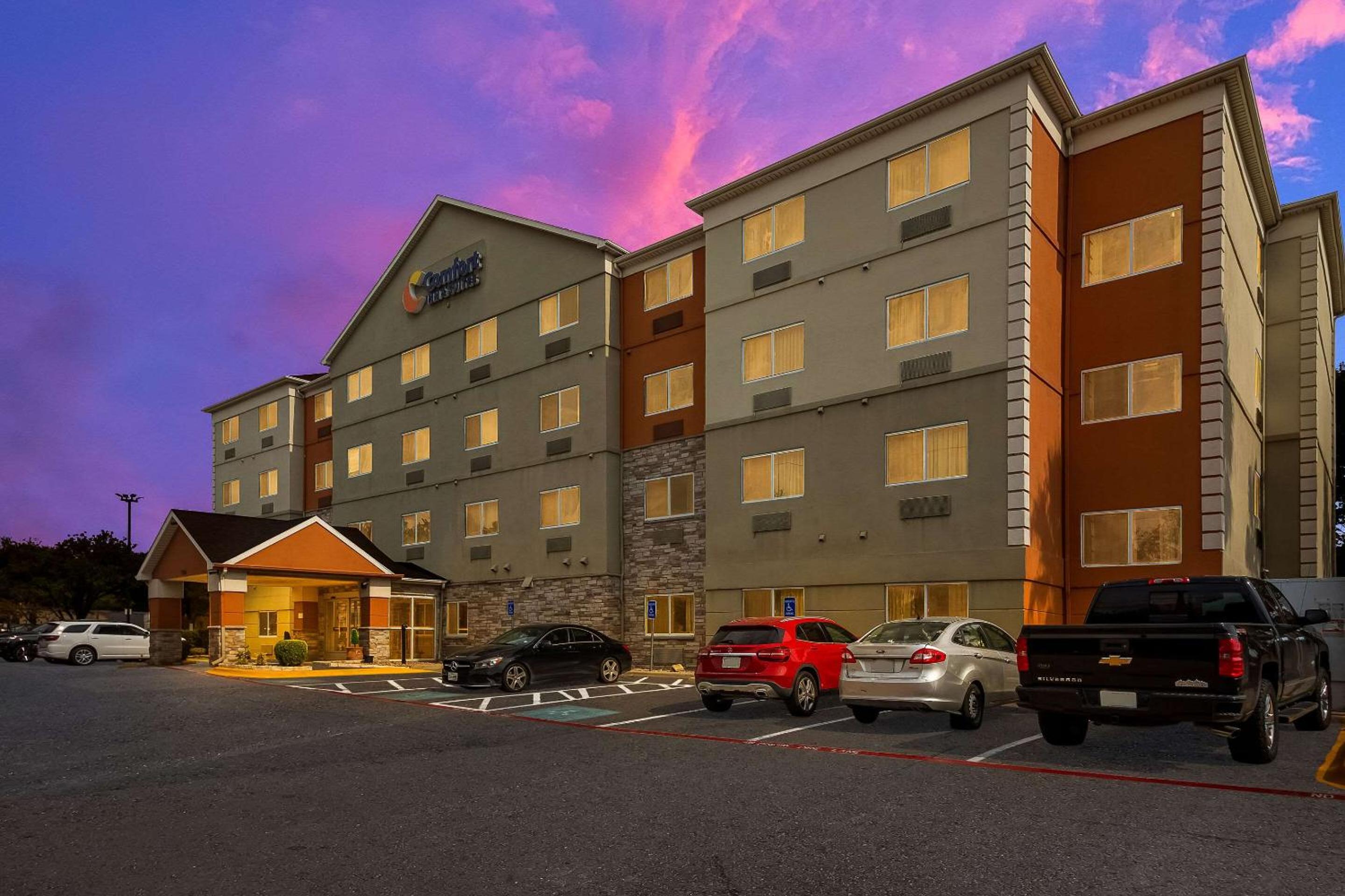 Comfort Inn & Suites-2