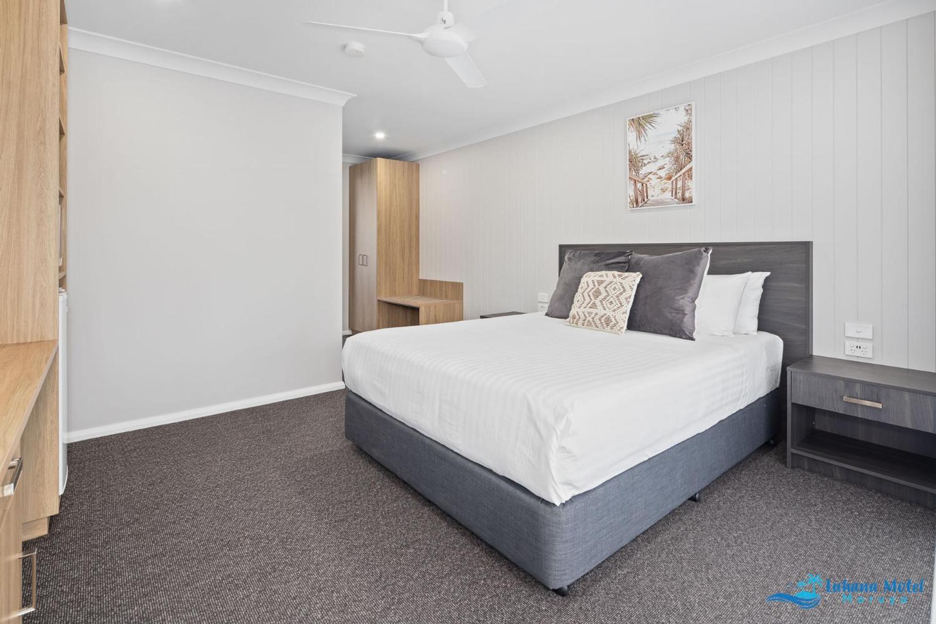 Hive Hotel, Moruya