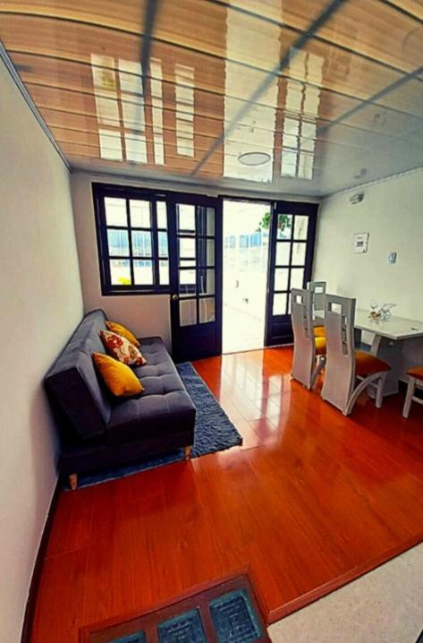 Hermoso y acogedor apartamento, excelente ubicación!