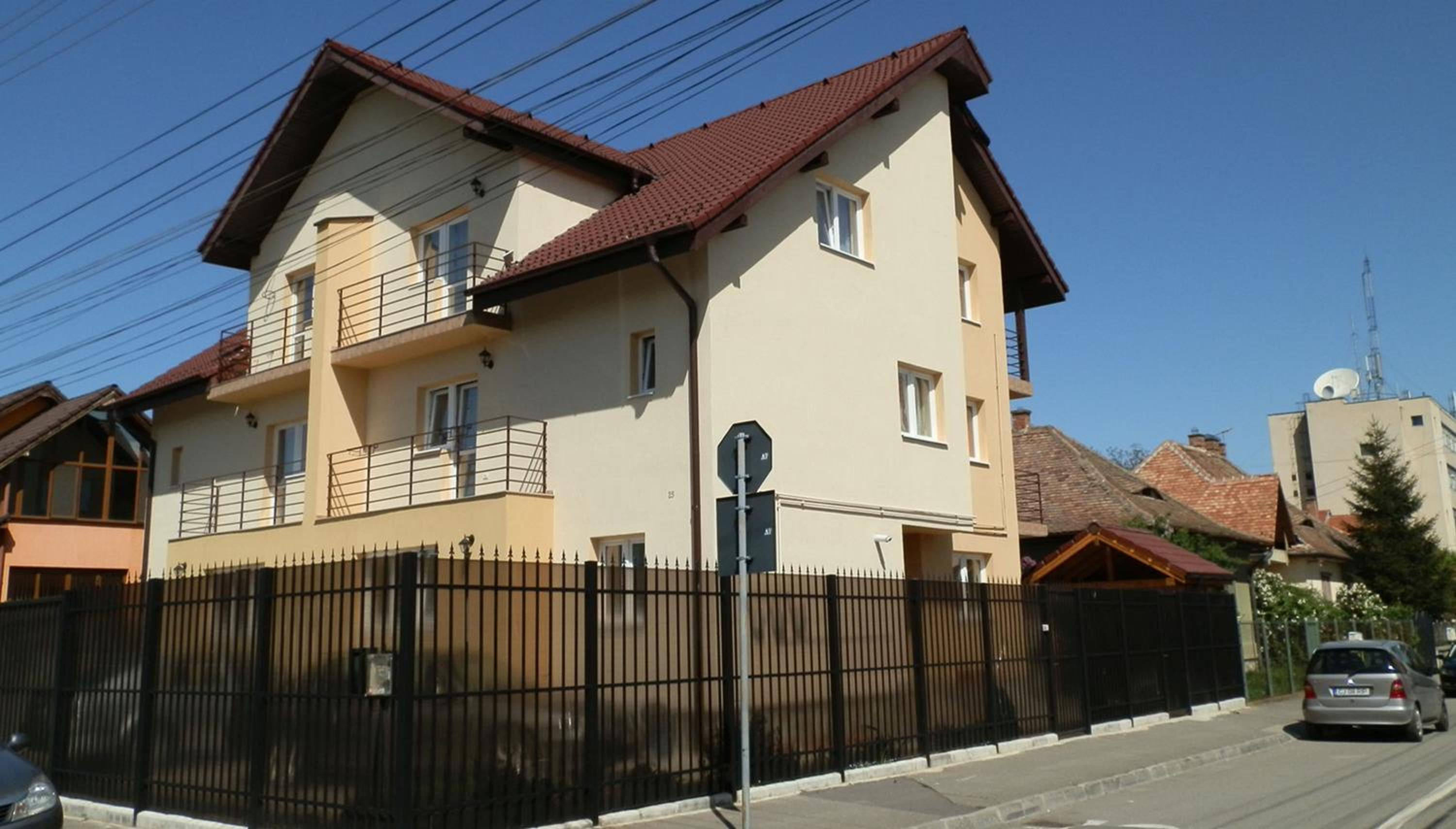 Garsoniera Strada Bucegi view 2