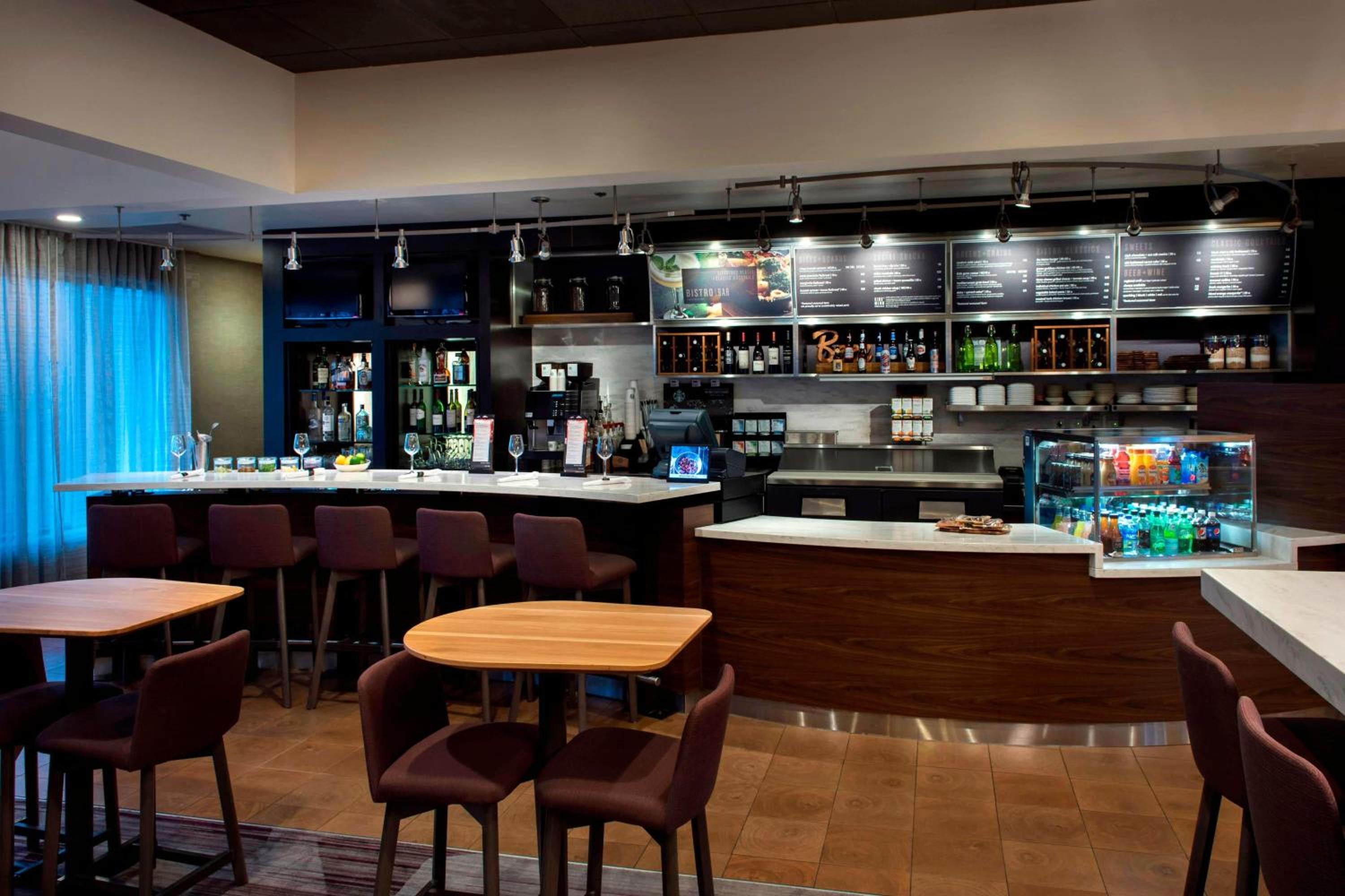 Poughkeepsie Vacations - Courtyard by Marriott Poughkeepsie - Property Image 6