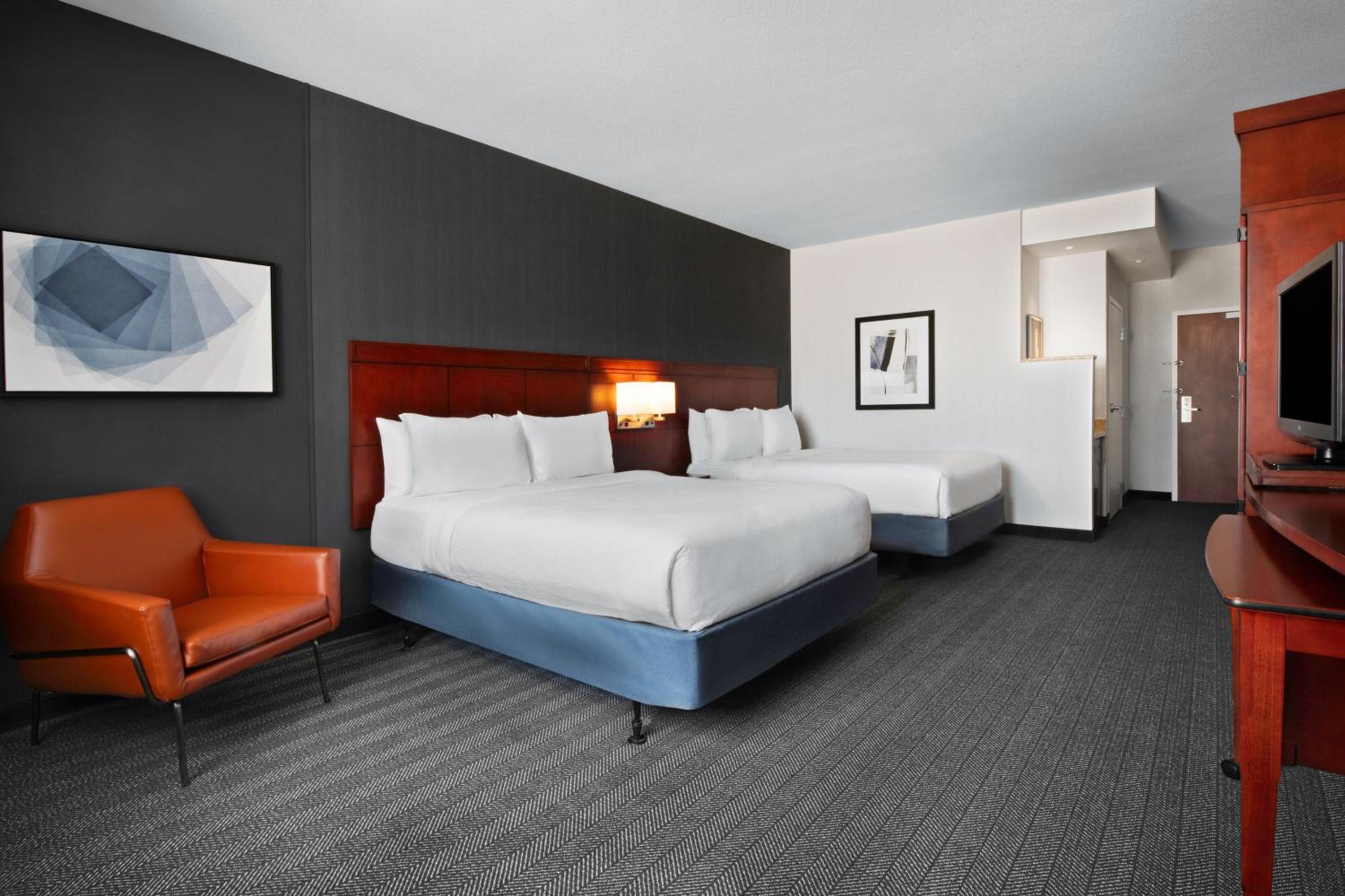 Kansas City Vacations - Courtyard Kansas City at Briarcliff - Property Image 26