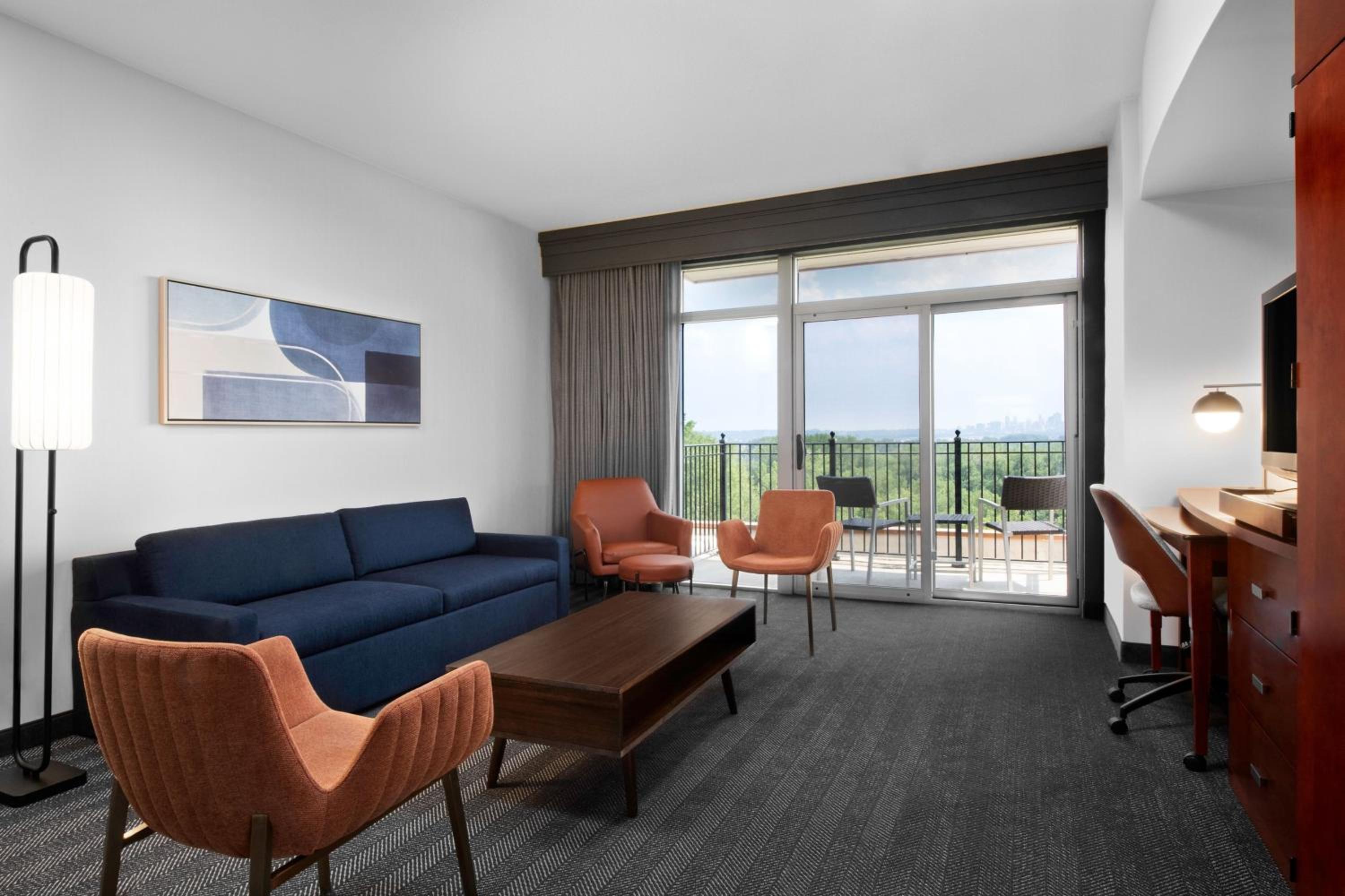 Kansas City Vacations - Courtyard Kansas City at Briarcliff - Property Image 40
