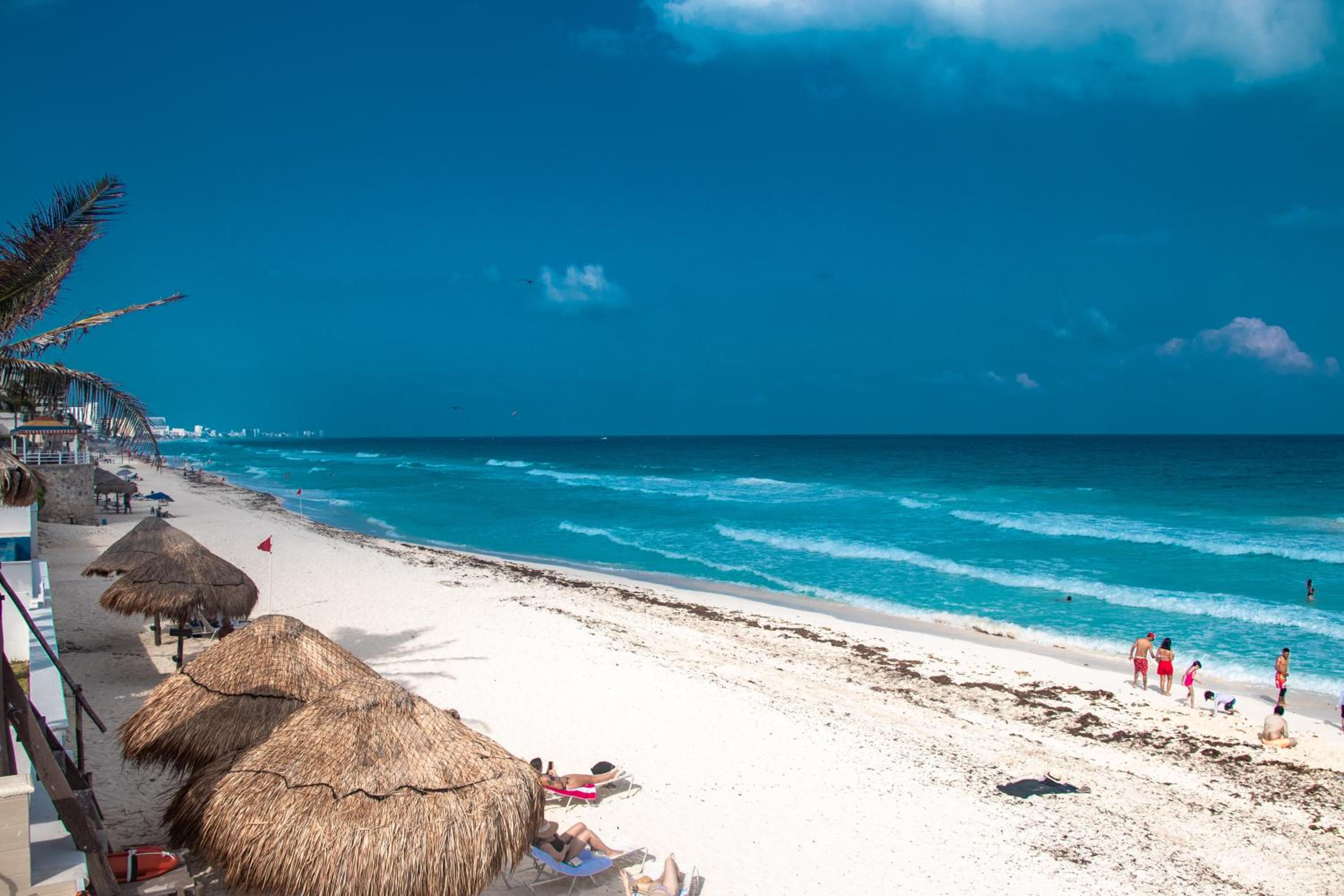 Beachfront apartments Cancun