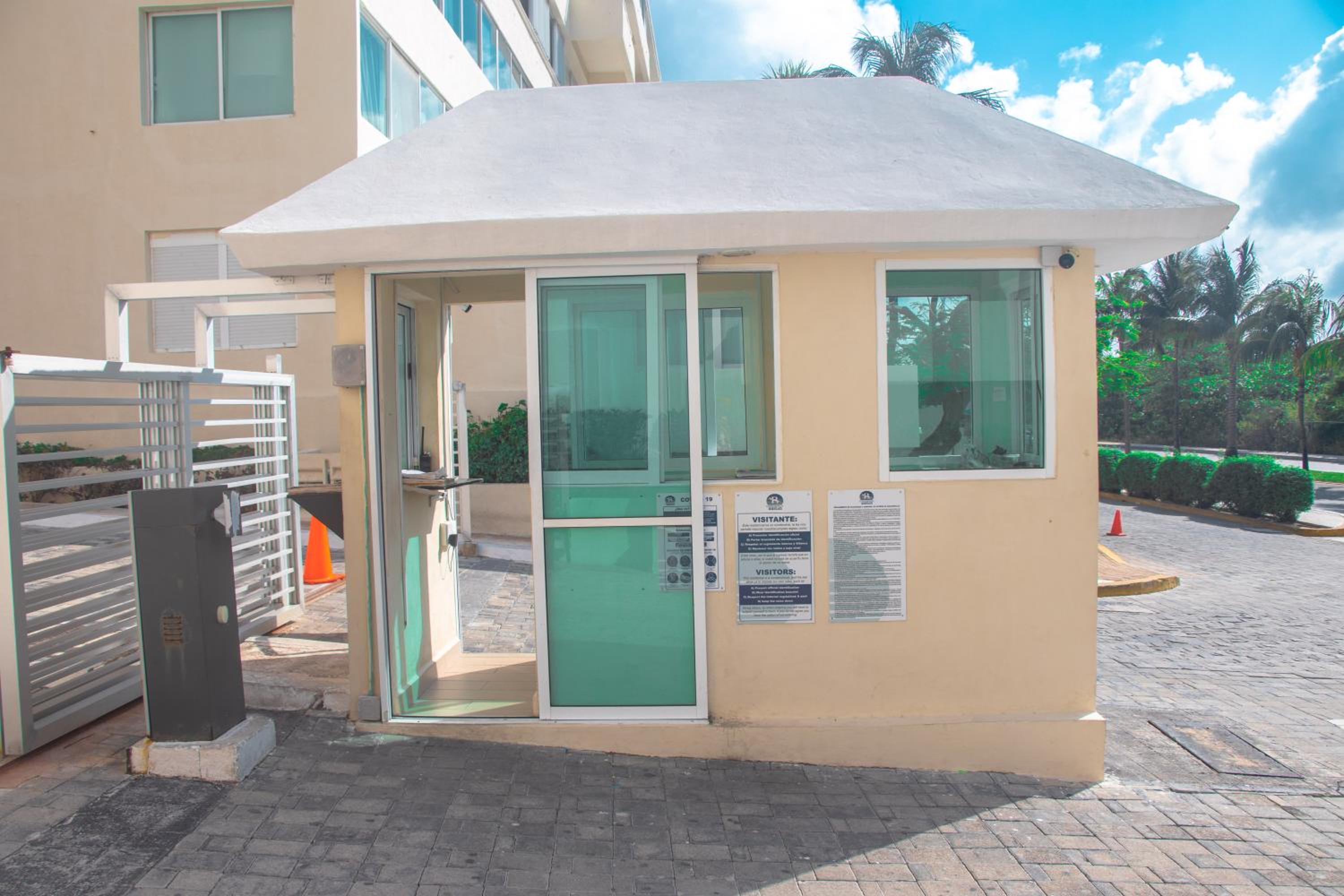 Beachfront apartments Cancun