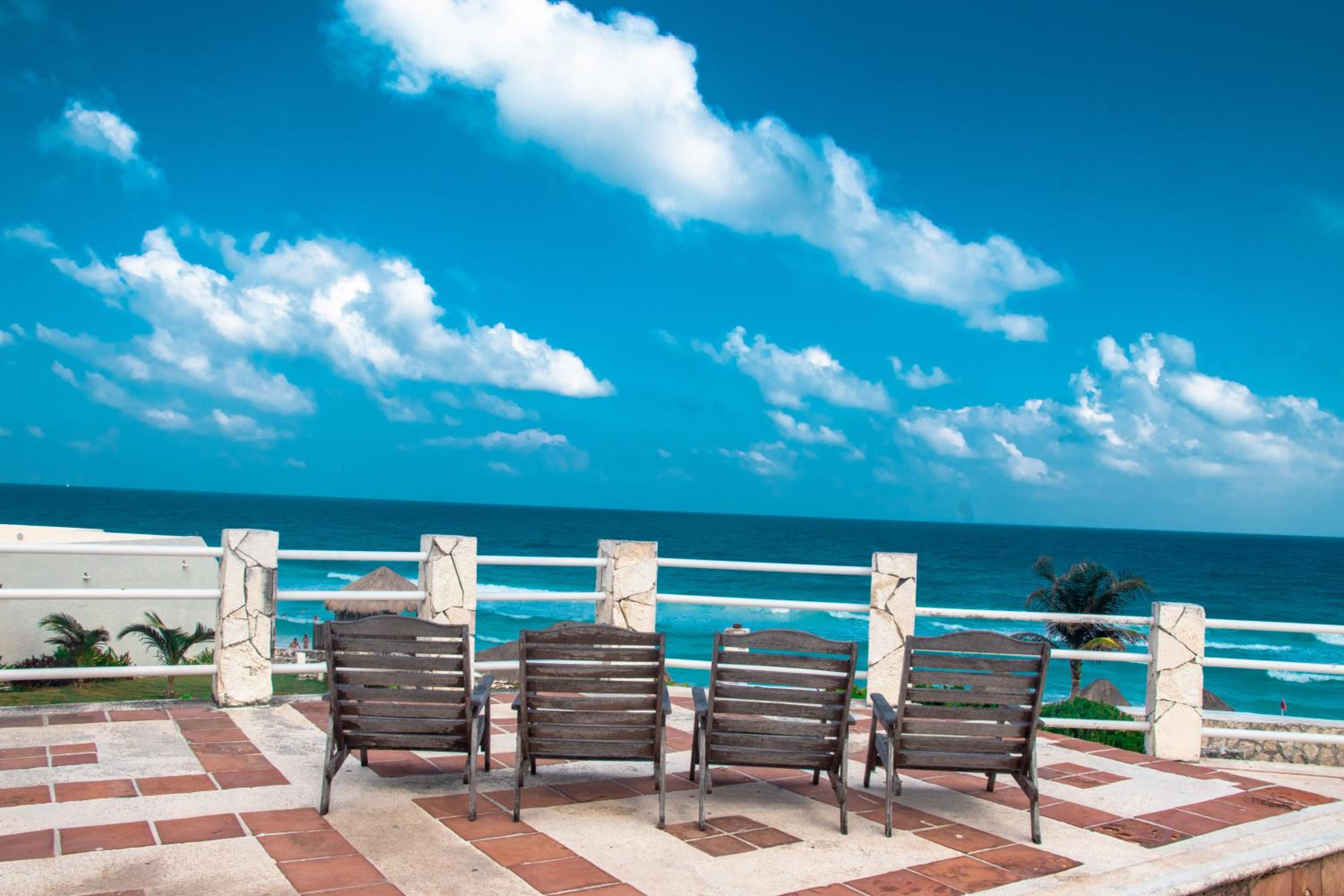Beachfront apartments Cancun