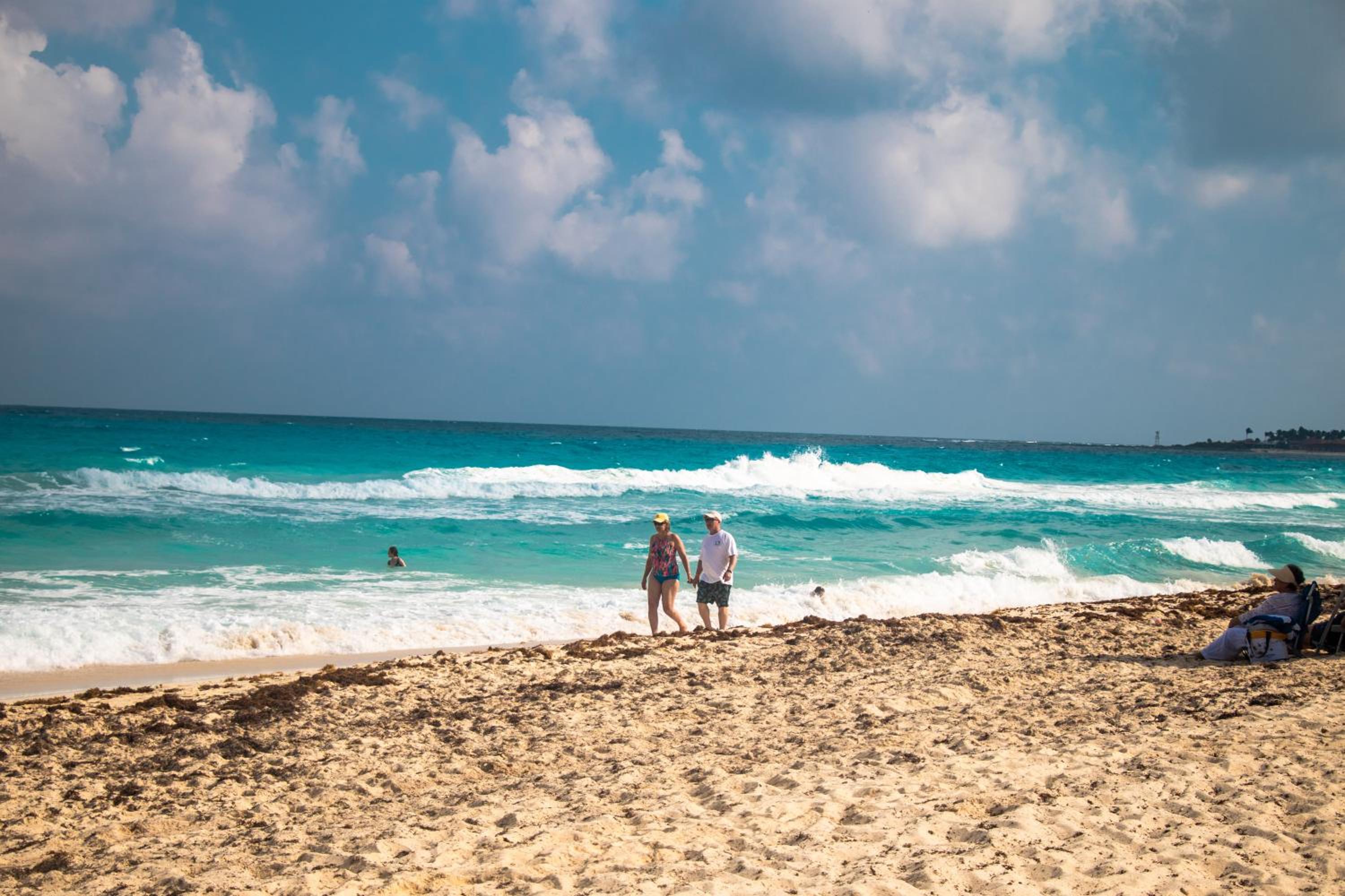 Beachfront apartments Cancun
