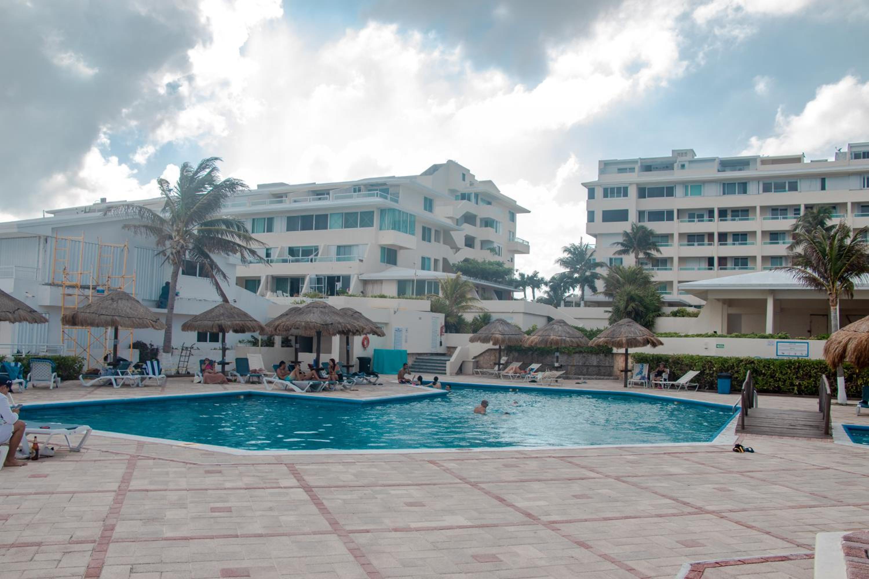 Beachfront apartments Cancun