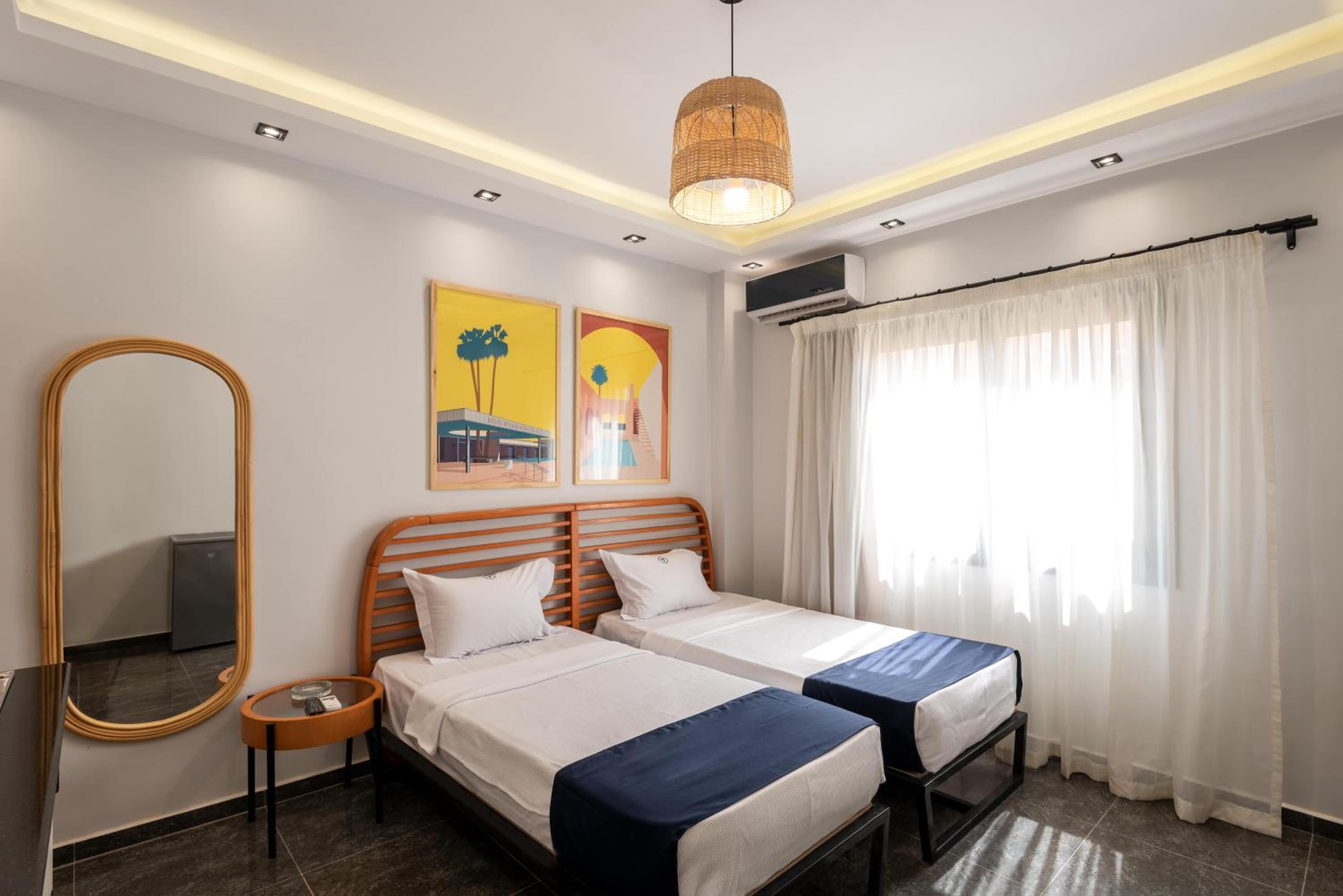 Travelholic AUC Residence