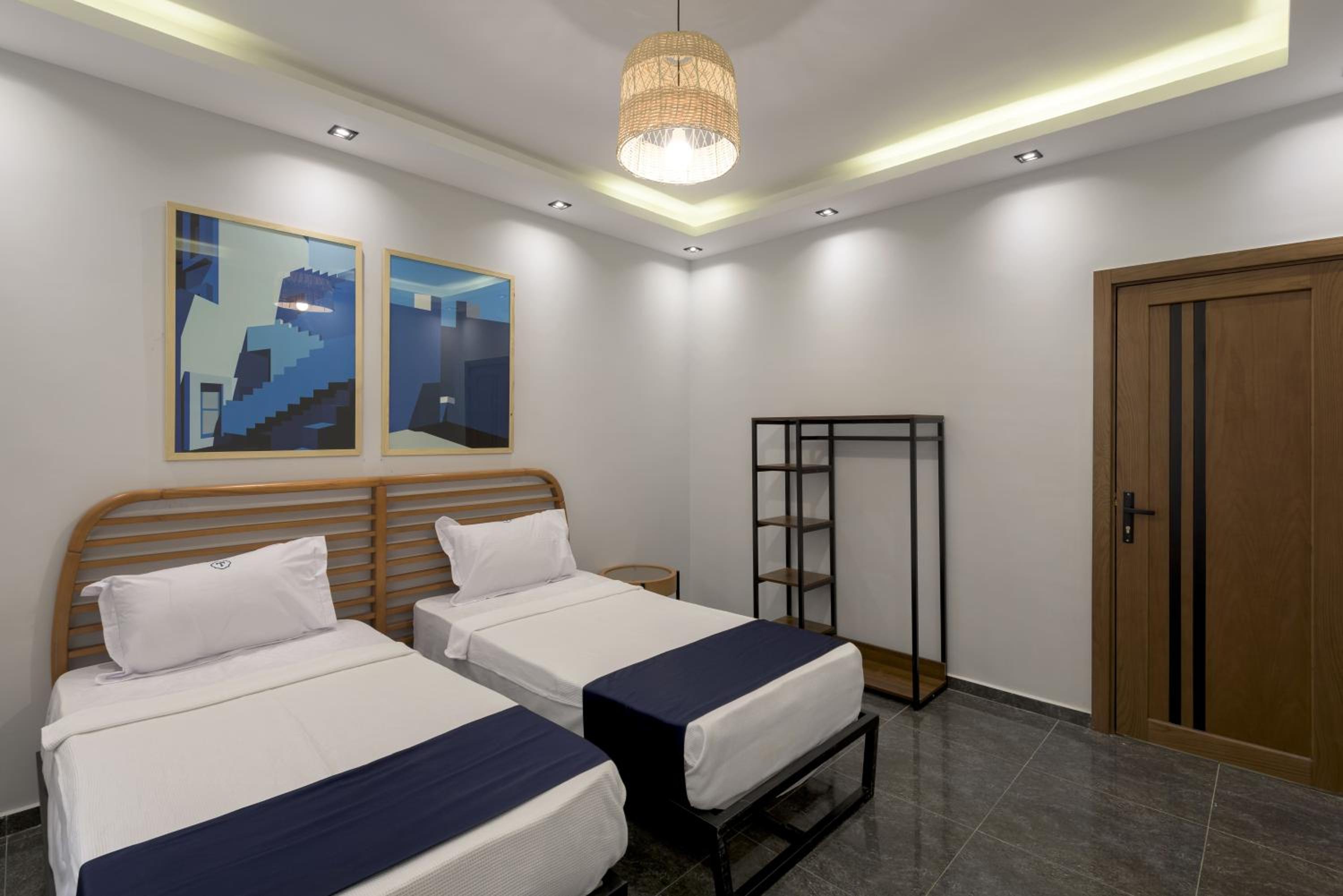 Travelholic AUC Residence