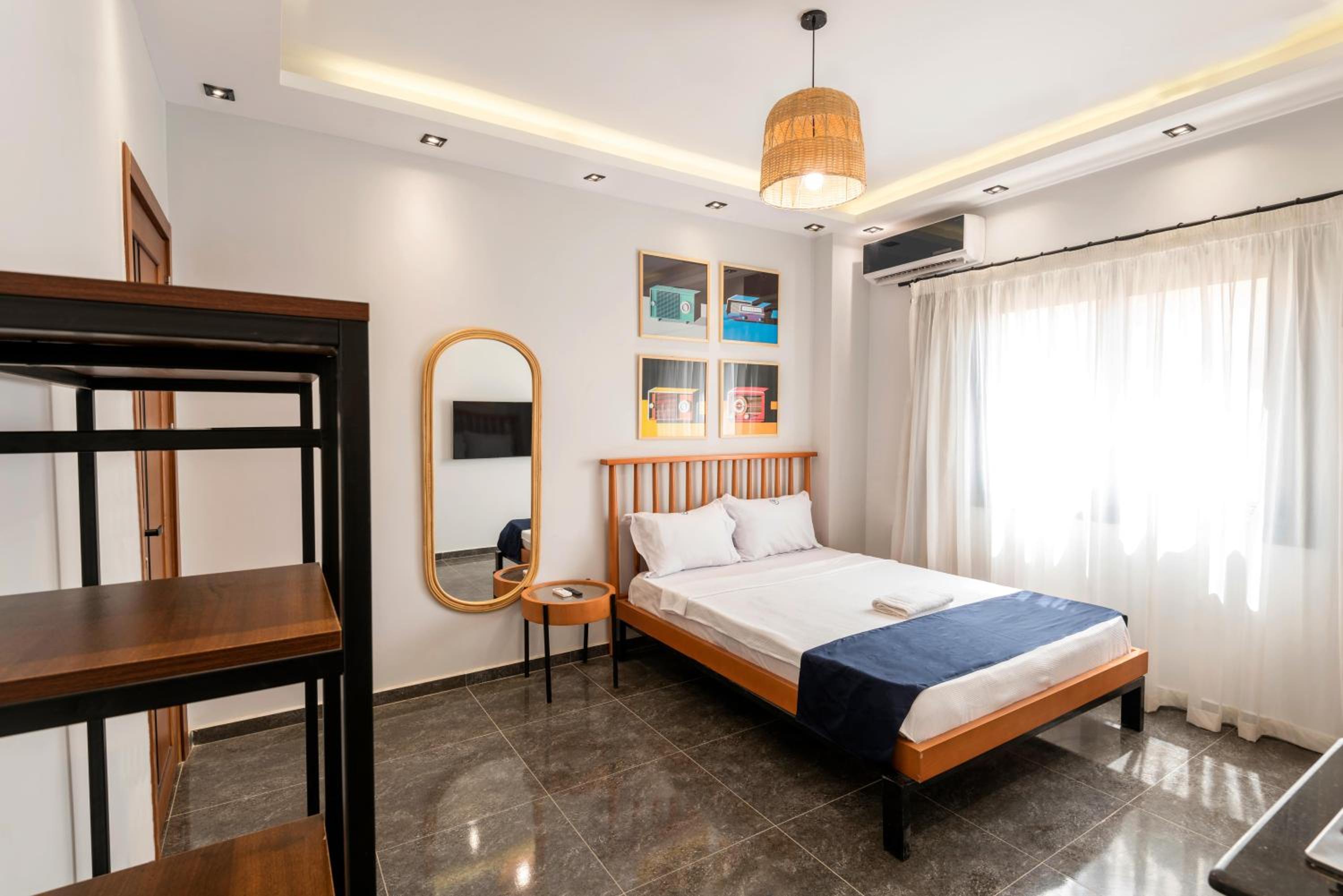 Travelholic AUC Residence