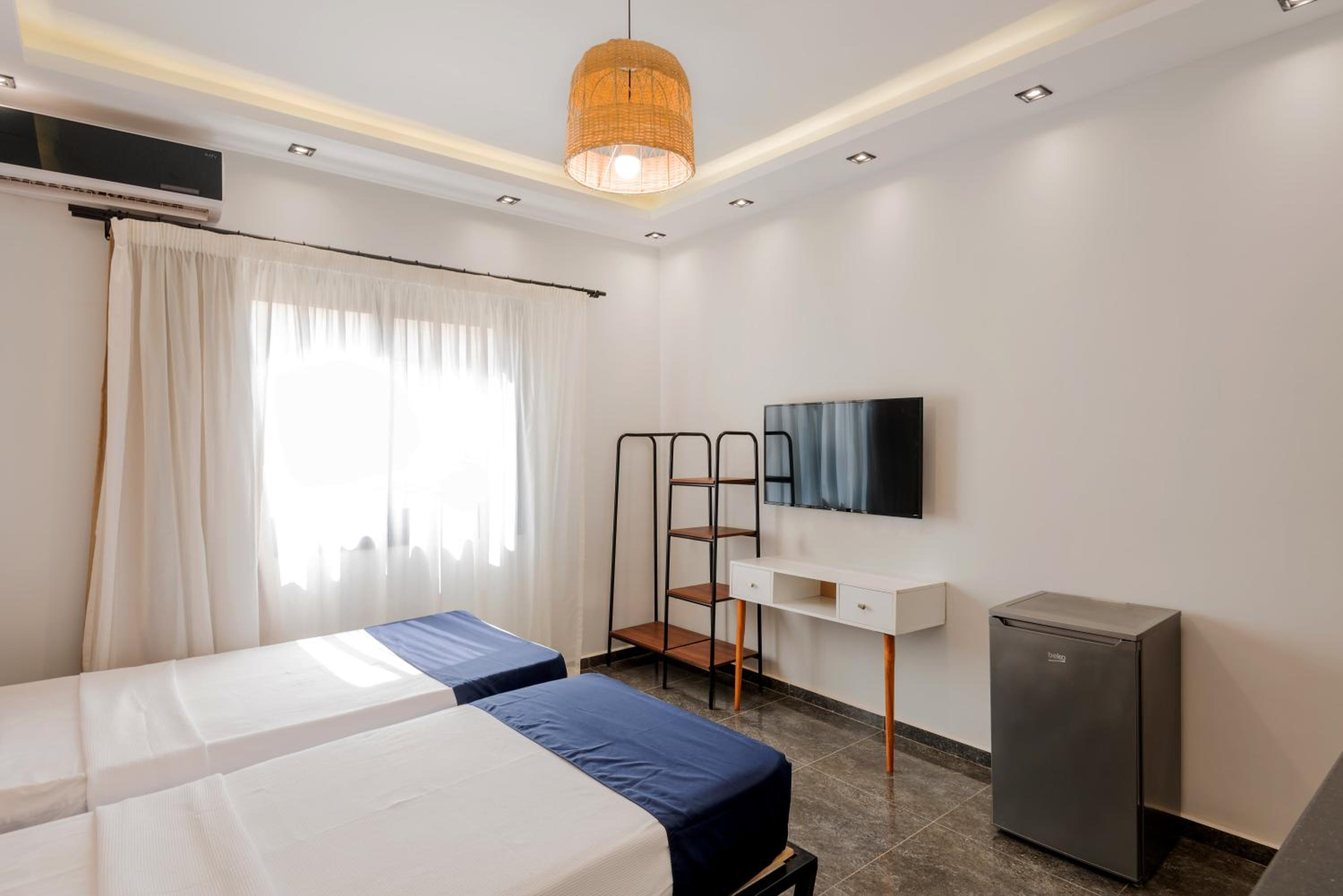 Travelholic AUC Residence