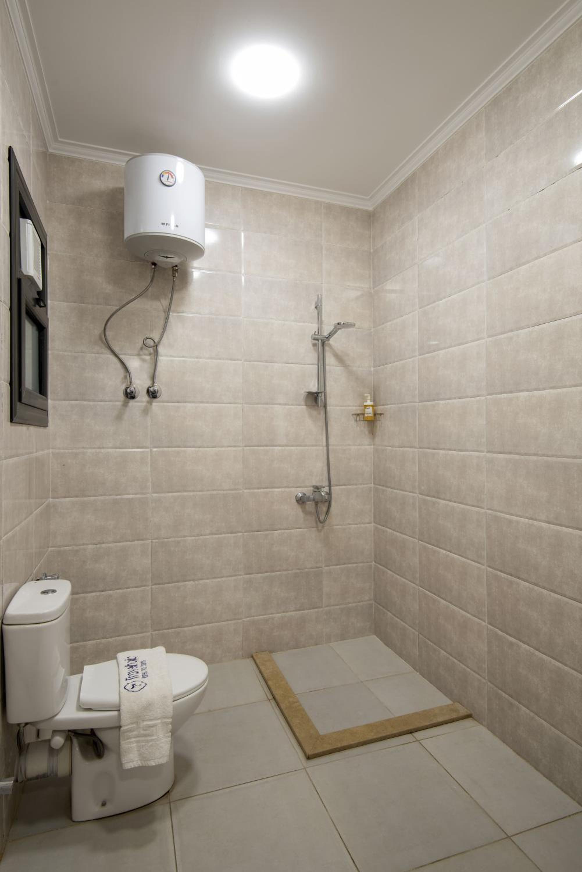 Travelholic AUC Residence